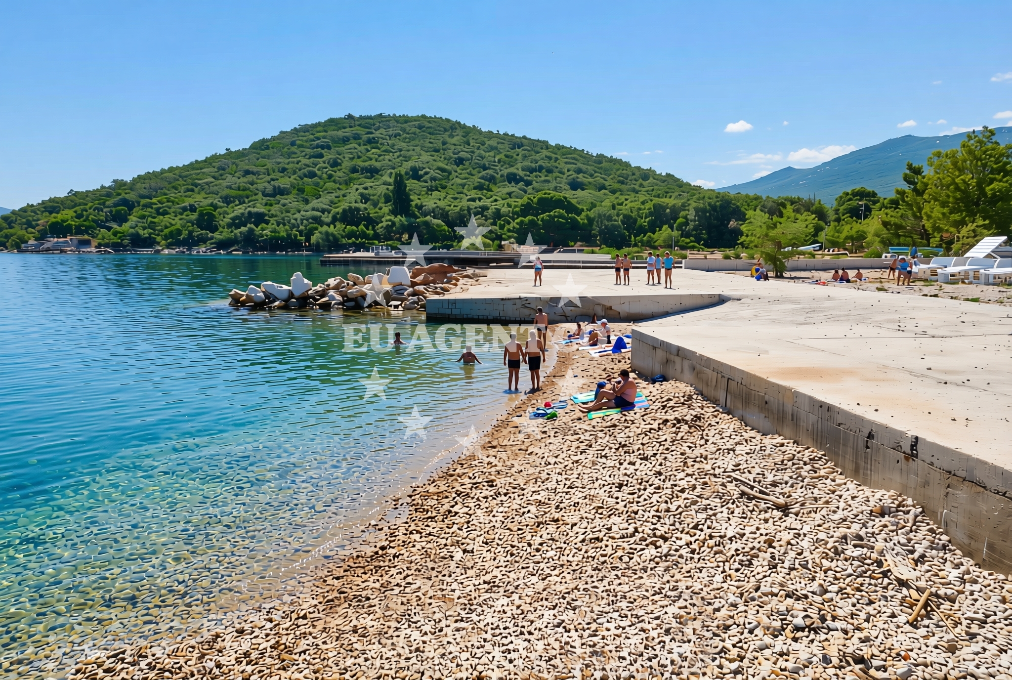 Beach facilities and surroundings at Podgrad zapad, Drače Beach in Podgrad zapad