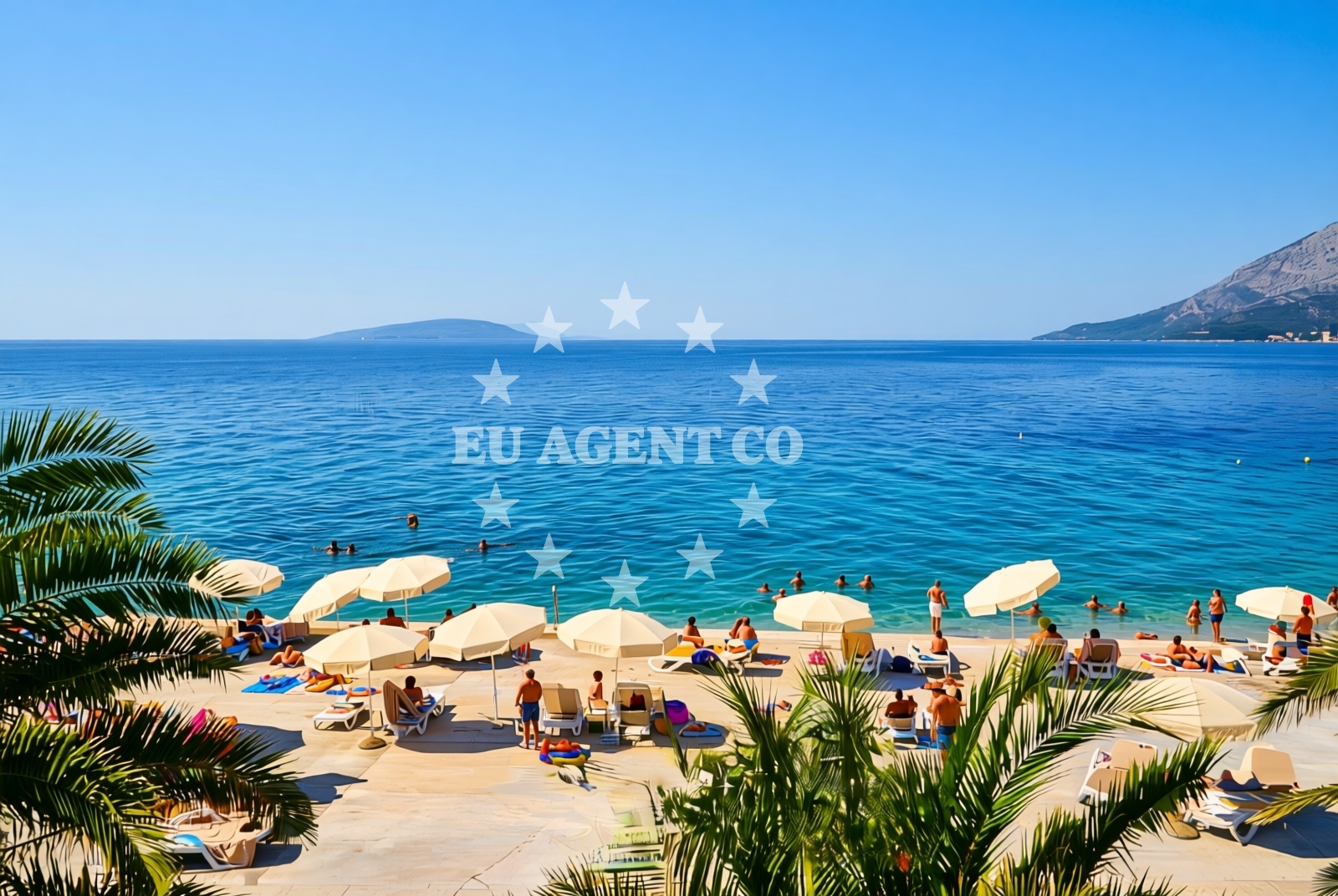 Shoreline and swimming area at Podkapeć, Podaca Beach in Podkapeć