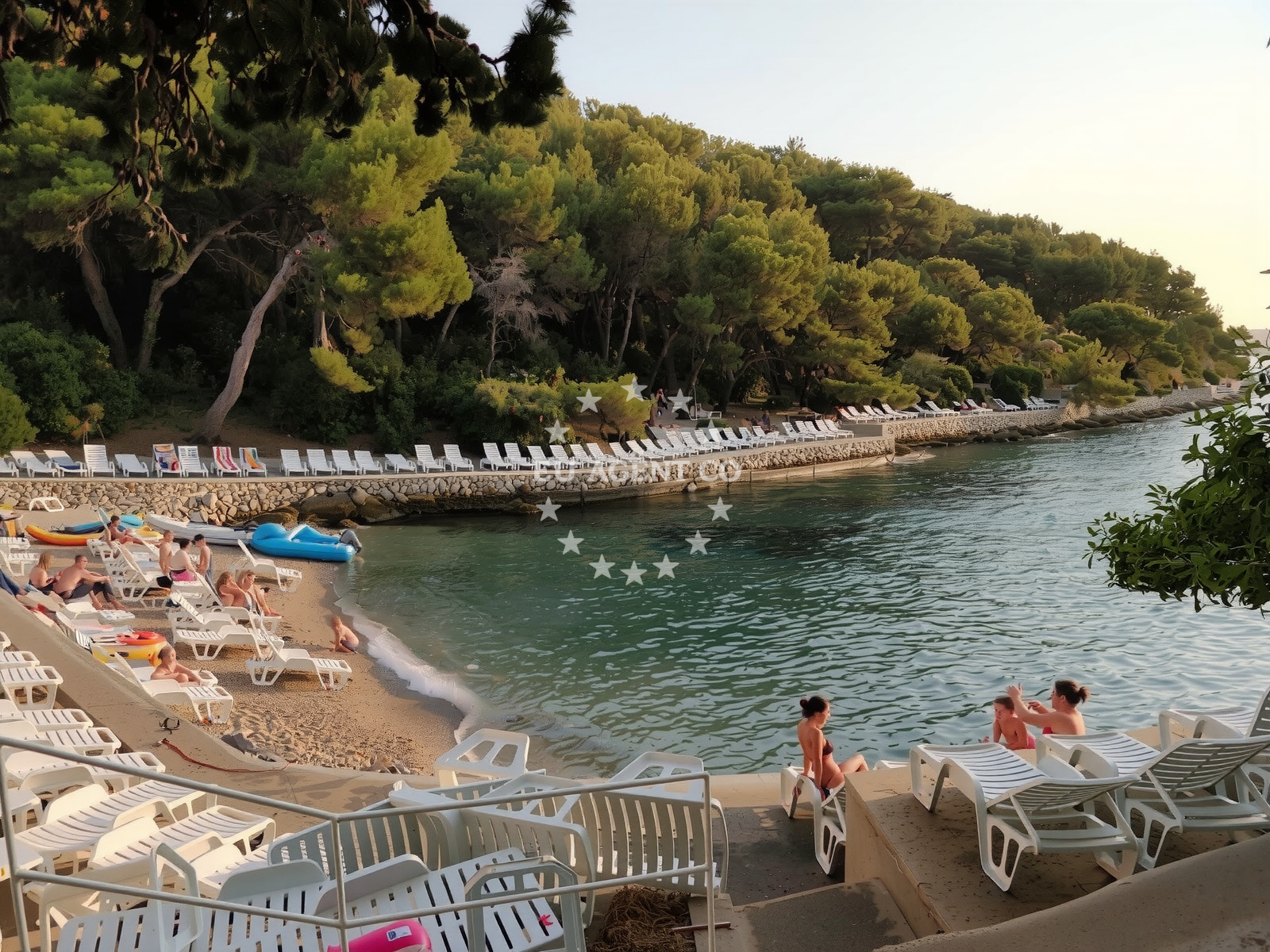 Shoreline and swimming area at Podstine II beach