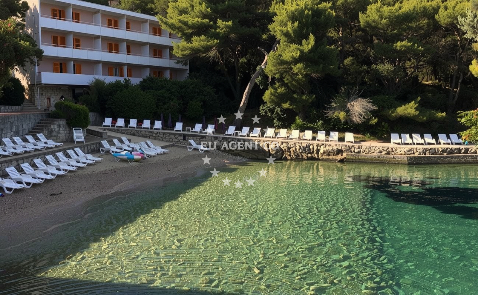 Beach facilities and surroundings at Podstine II beach