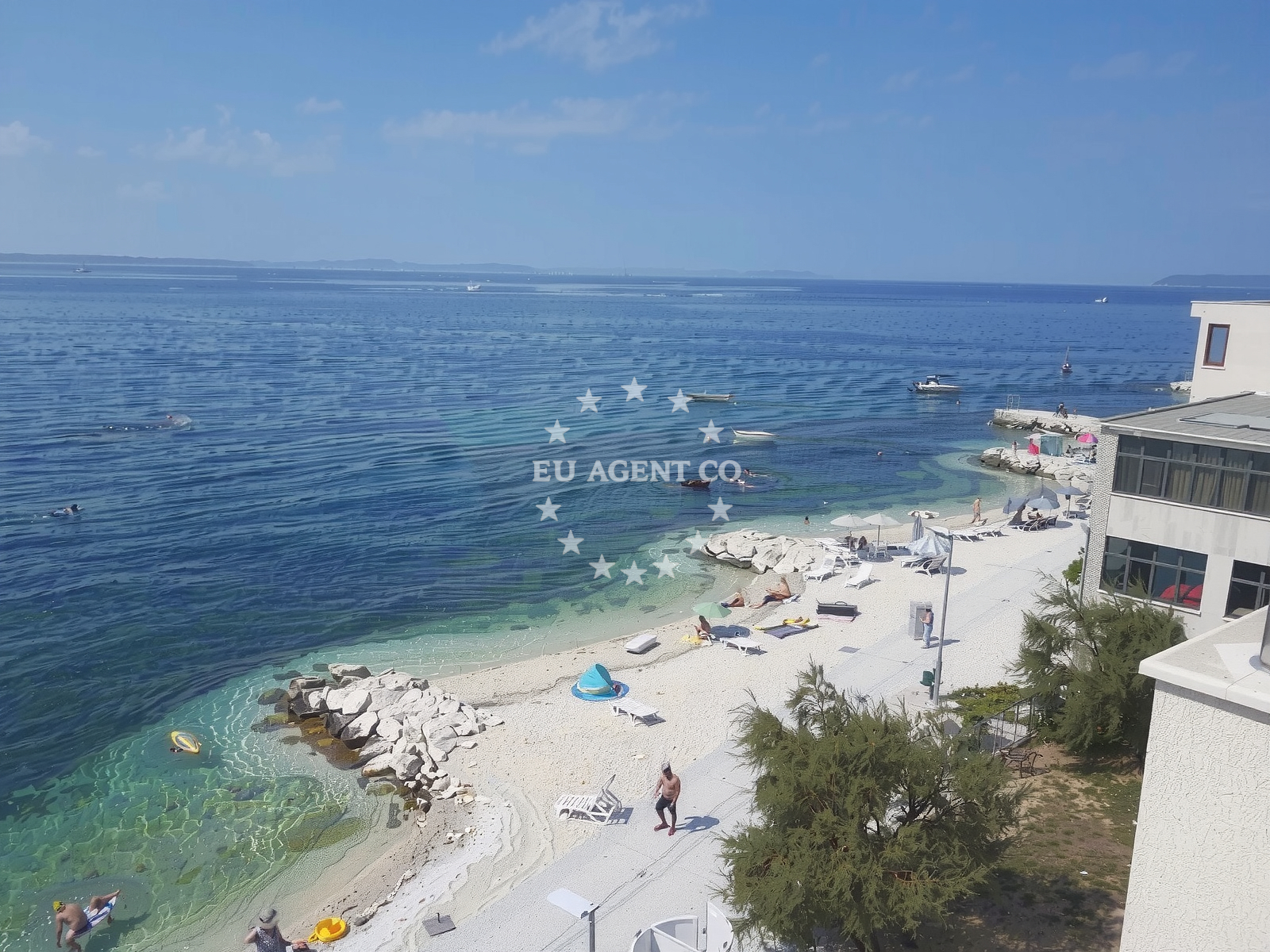 Additional view of Podstrana beach in Ulica Mile Gojsalića 45 D, Podstrana