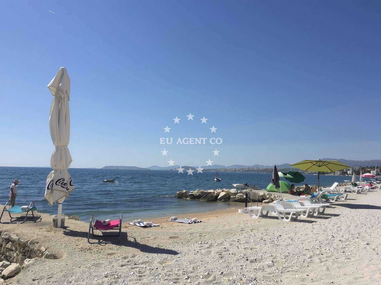 Additional view of Podstrana beach in Ulica Mile Gojsalića 45 D, Podstrana