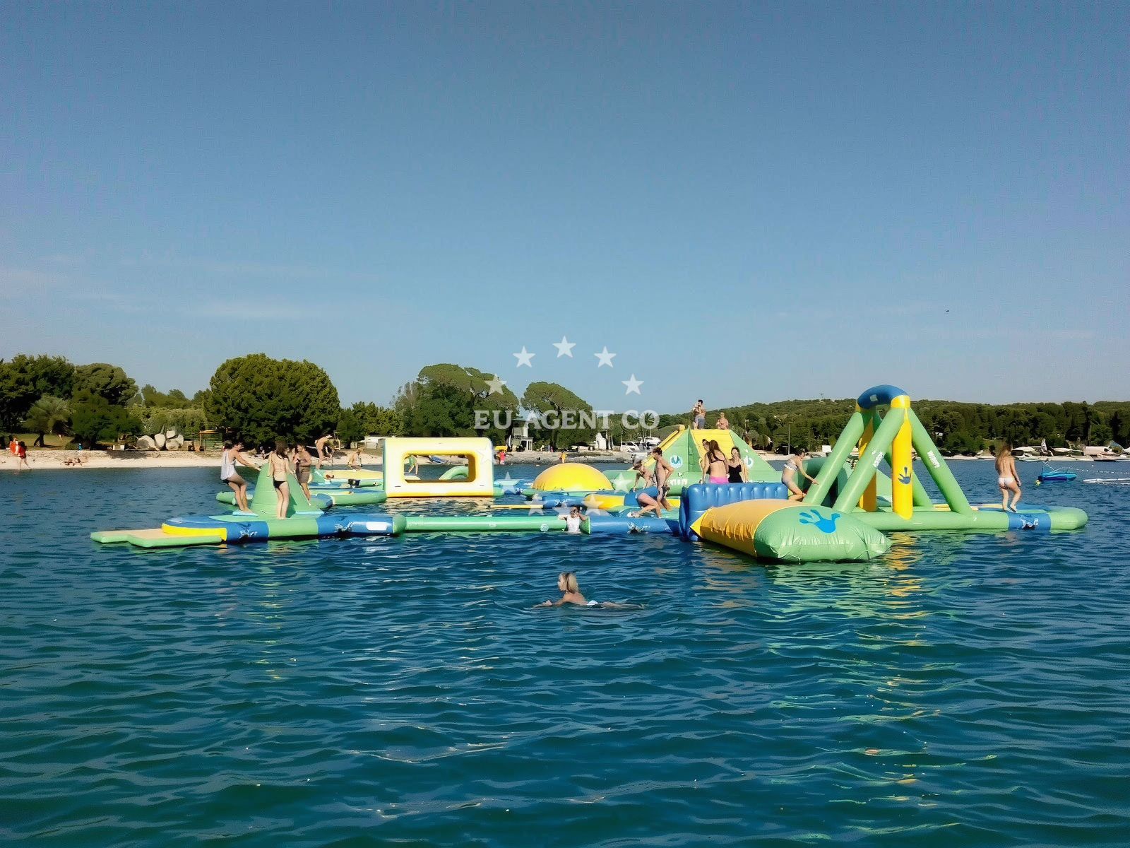 Beach facilities and surroundings at Polari beach in Polari 1, Rovinj