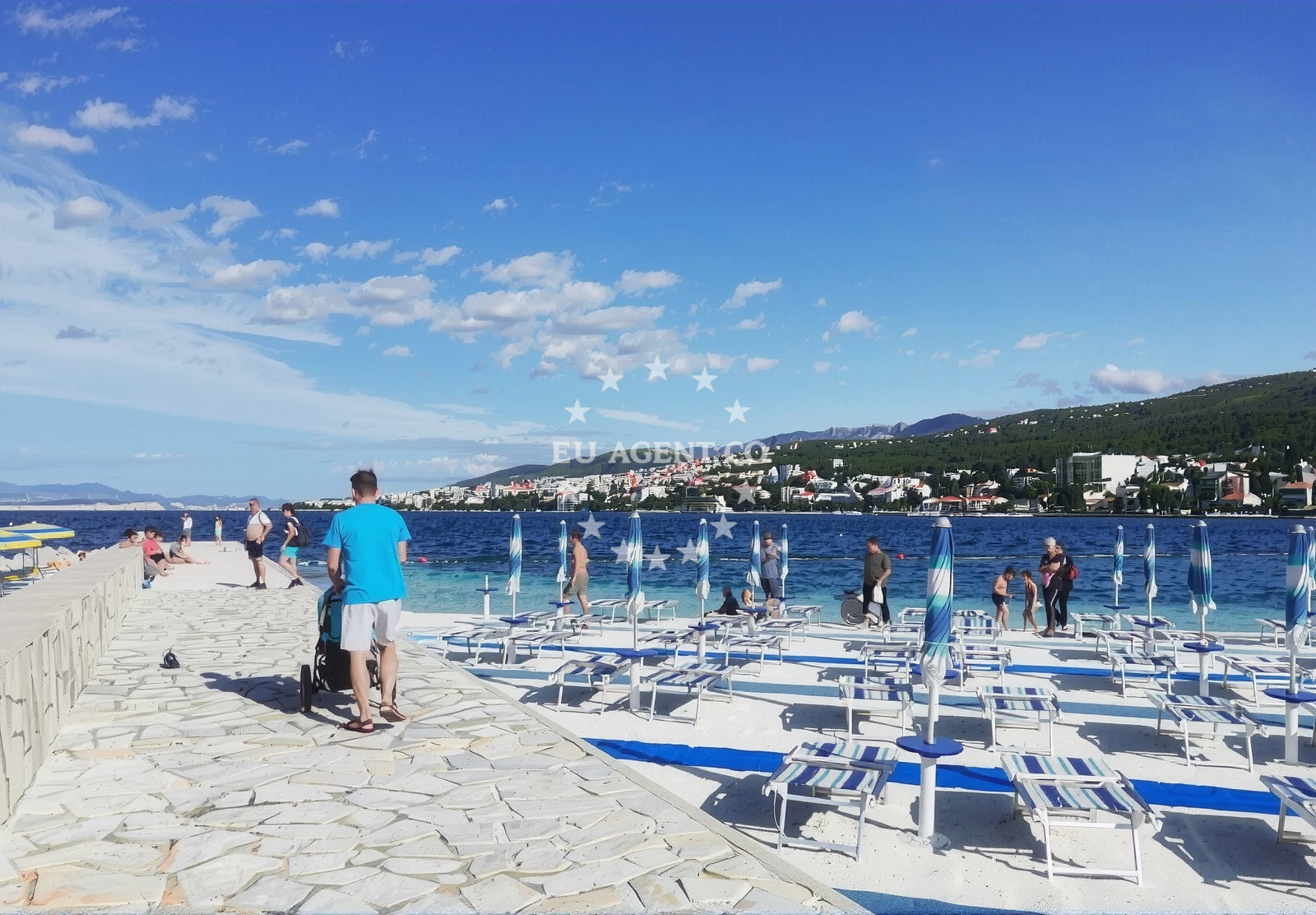 Additional view of Poli Mora beach