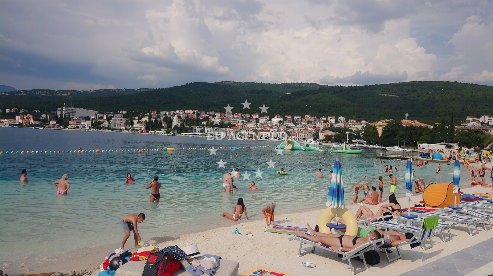 Additional view of Poli Mora beach