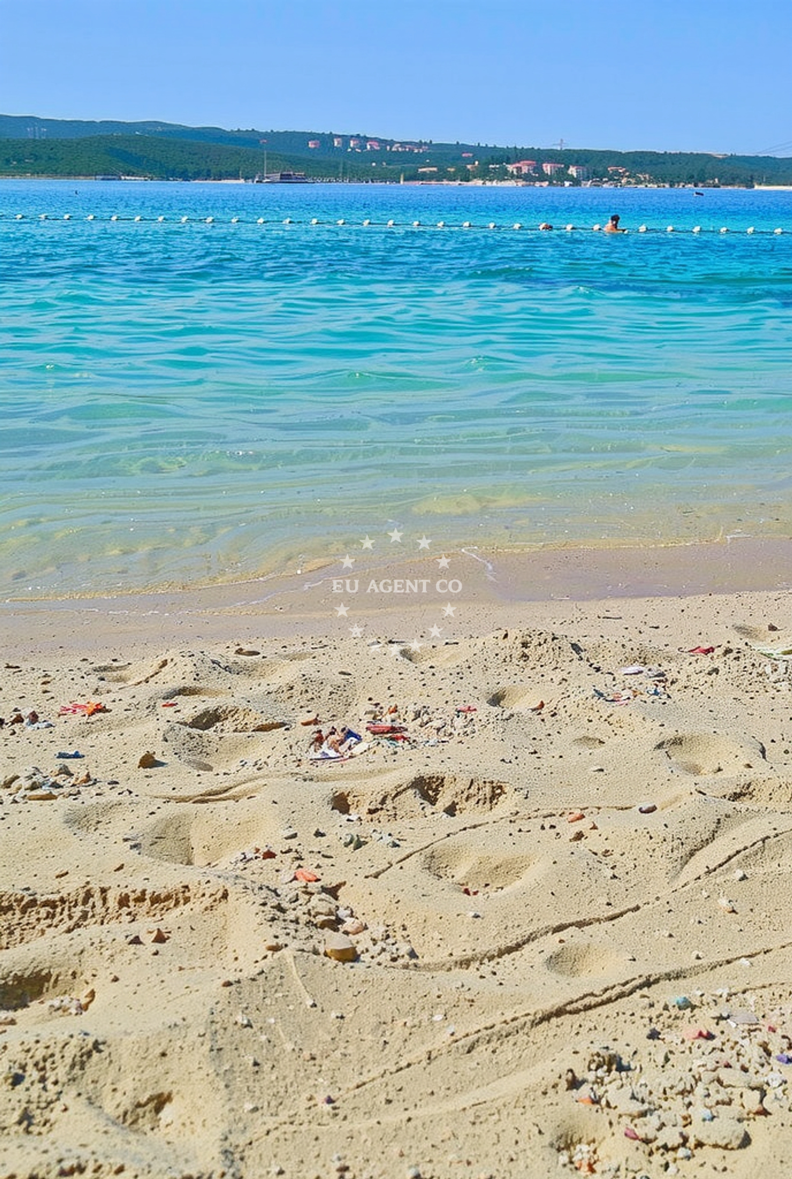 Additional view of Poli Mora beach
