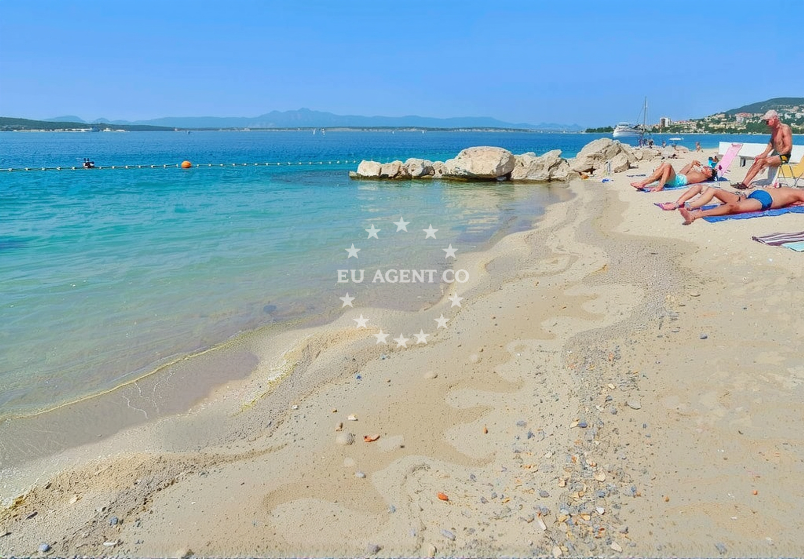 Additional view of Poli Mora beach
