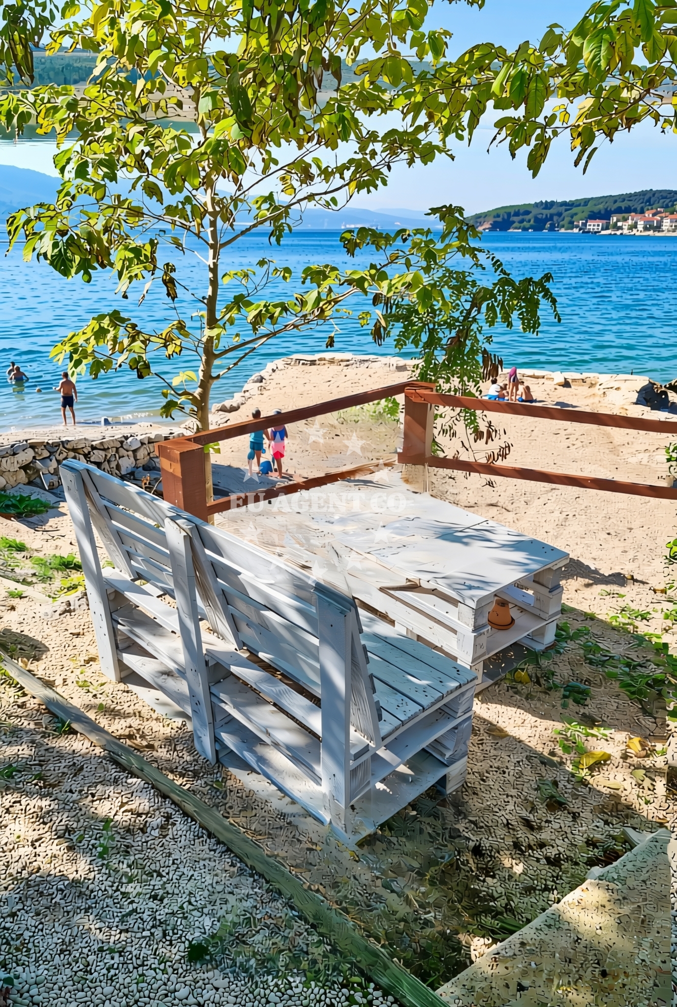 Beach facilities and surroundings at Pomišalj, Kruševo (Obrovac) Beach in Pomišalj