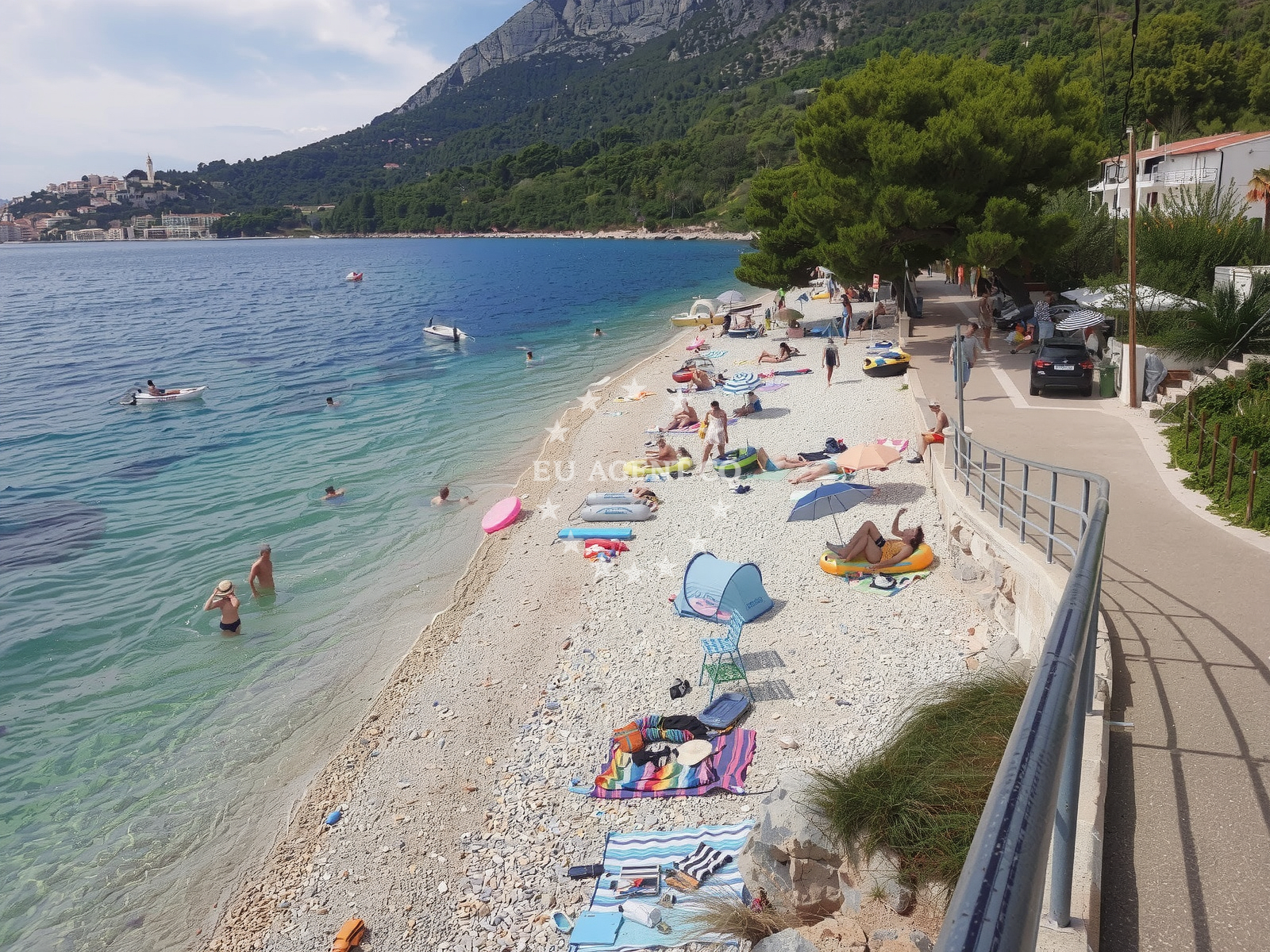Overview of Porat beach in Porat 116, Živogošće