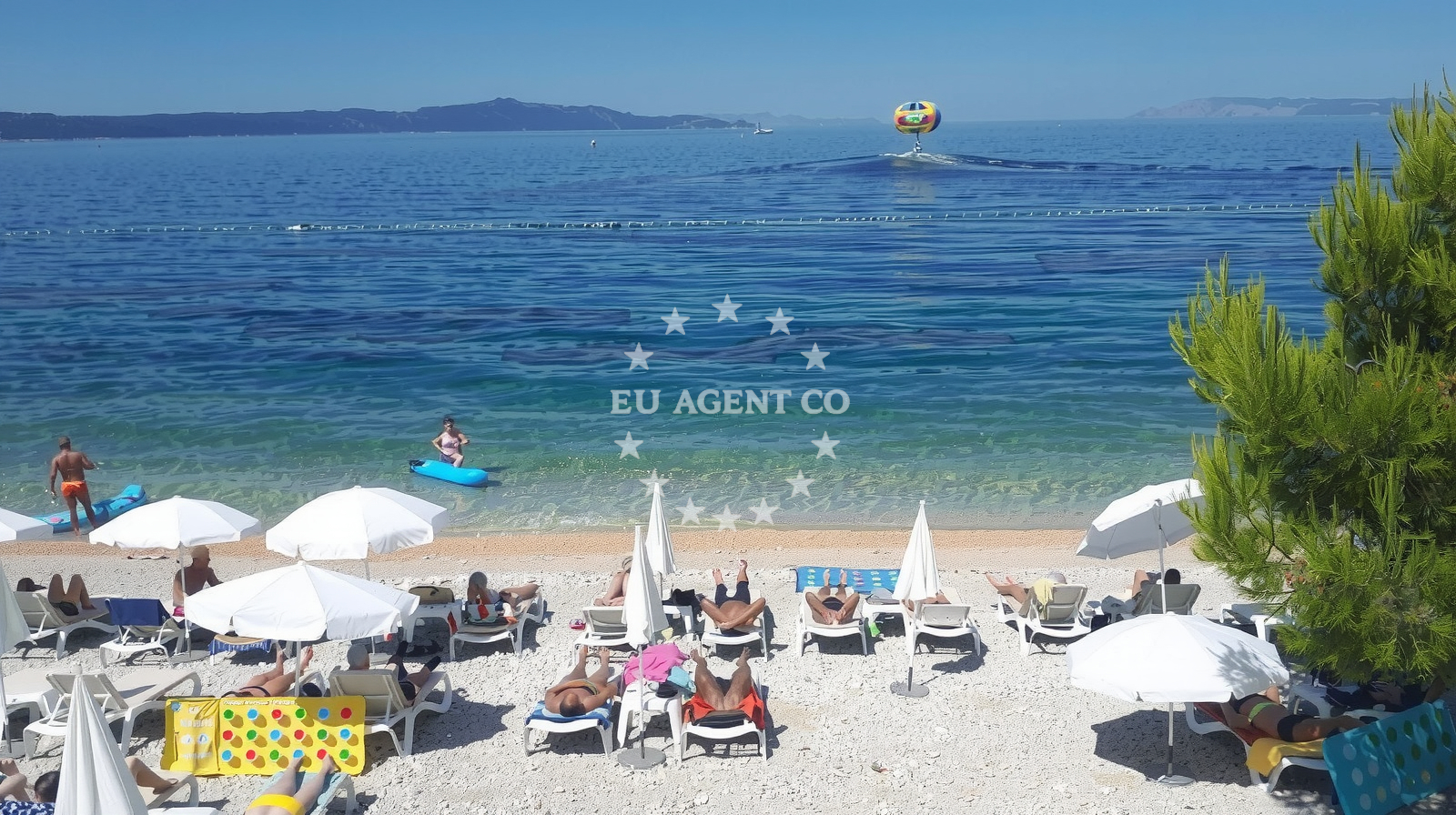 Shoreline and swimming area at Porat beach II in Porat 121, Živogošće