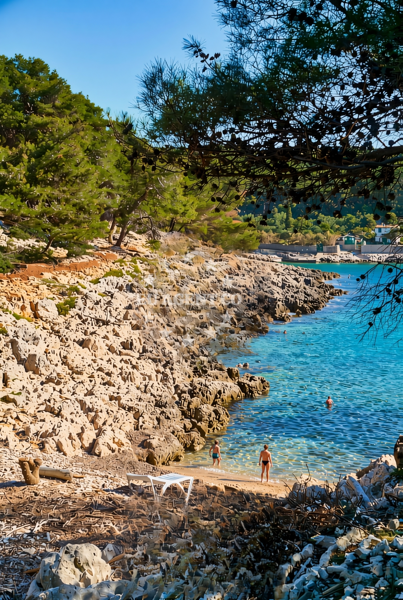 Shoreline and swimming area at Porta Šešula zapad, Mali Lošinj (Lošinj) Beach in Porta Šešula zapad