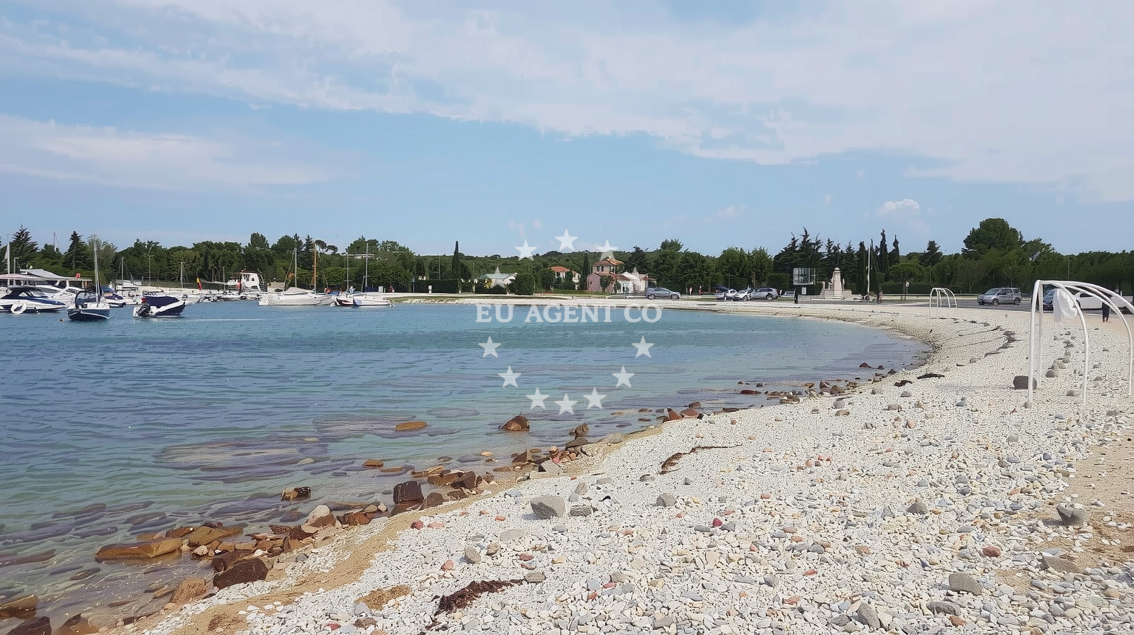 Overview of Portic beach in , Peroj