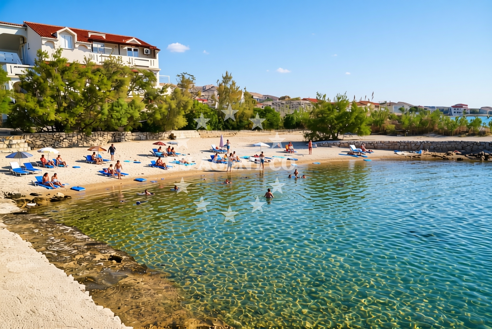 Beach facilities and surroundings at Portić jug, Kustići (Pag) Beach in Portić jug