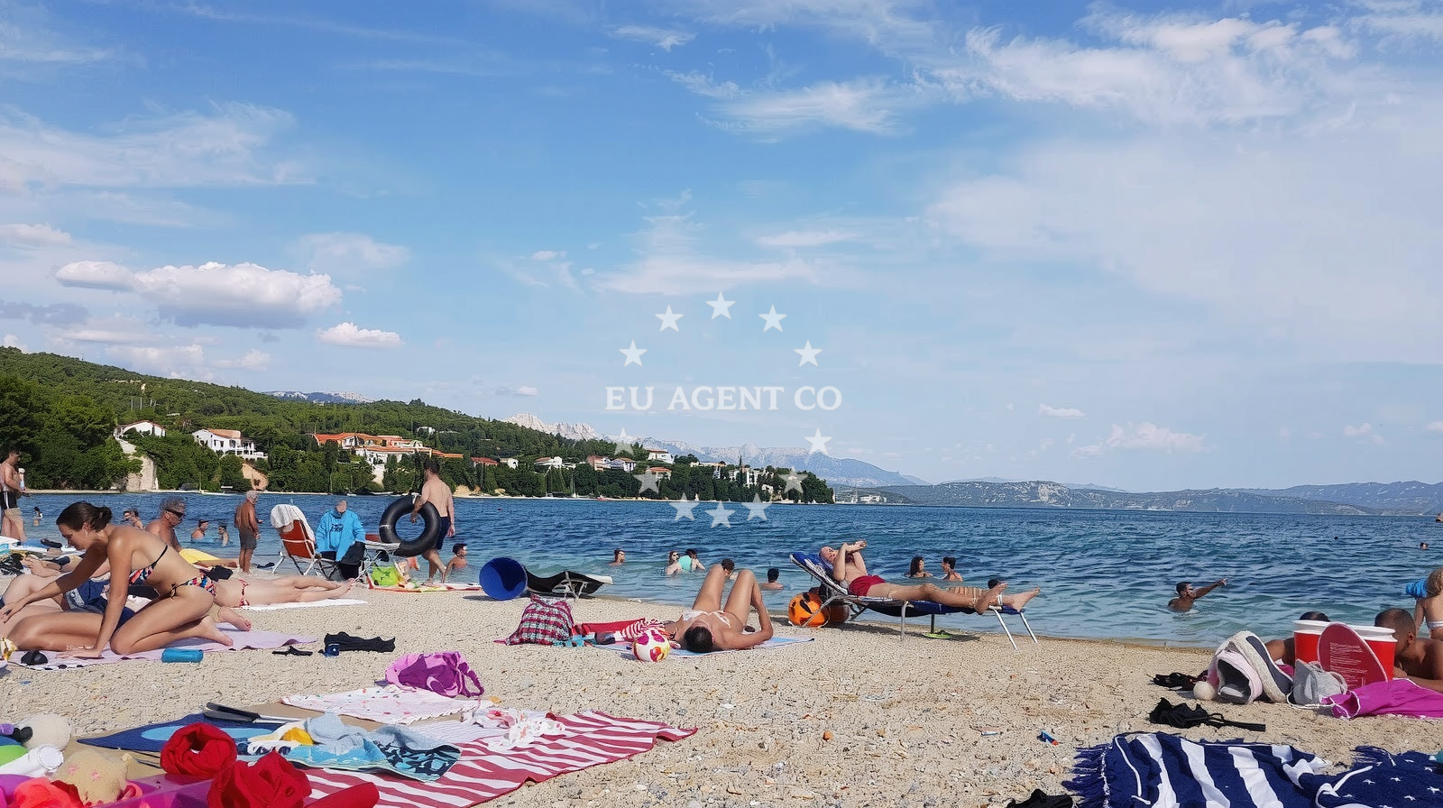 Shoreline and swimming area at Posedarje beach in Marinka Vedrića 50, Posedarje
