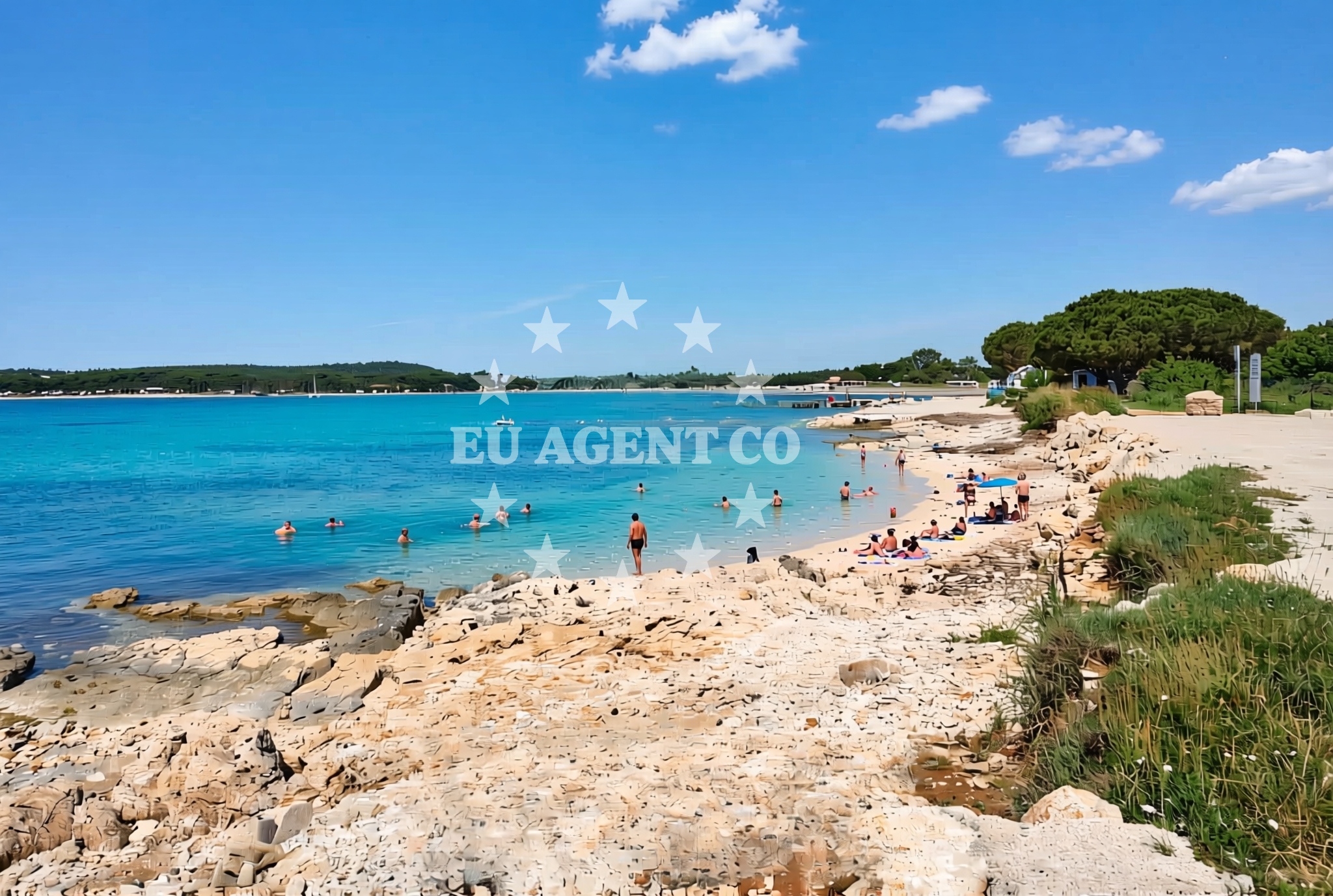 Beach facilities and surroundings at Pošesi, Medulin Beach in Pošesi