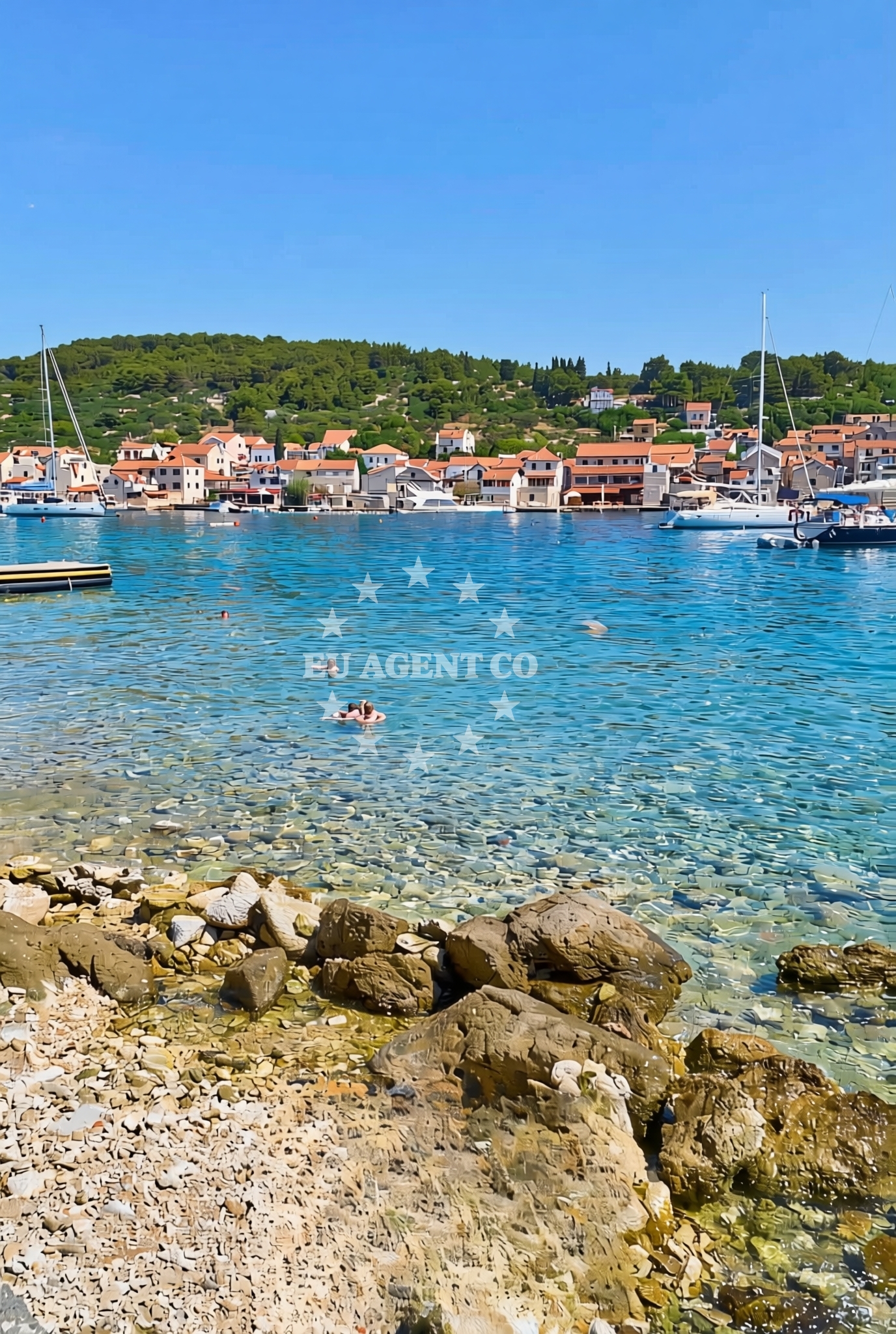 Shoreline and swimming area at Požega, Prvić Luka (Prvić) Beach in Požega