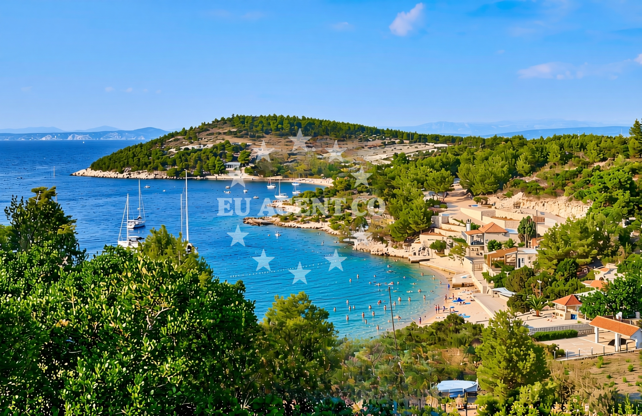 Shoreline and swimming area at Pribinja jug, Hvar (Hvar) Beach in Pribinja jug