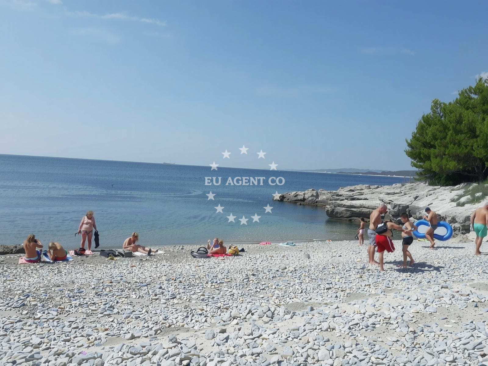 Additional view of Pripanje beach in Koromačno 29, Koromačno