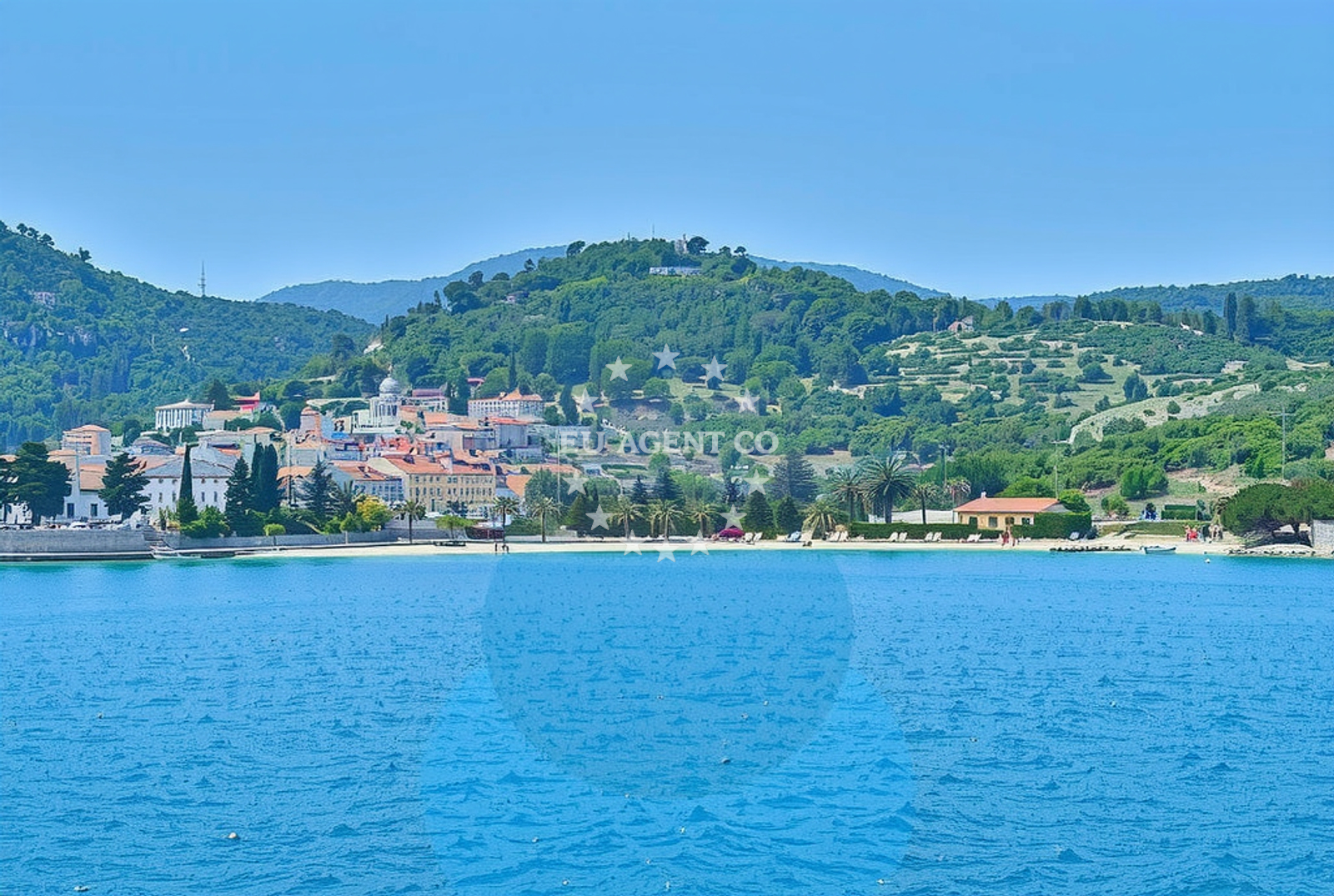Additional view of Prirovo beach in Trg Patija 4, Vis