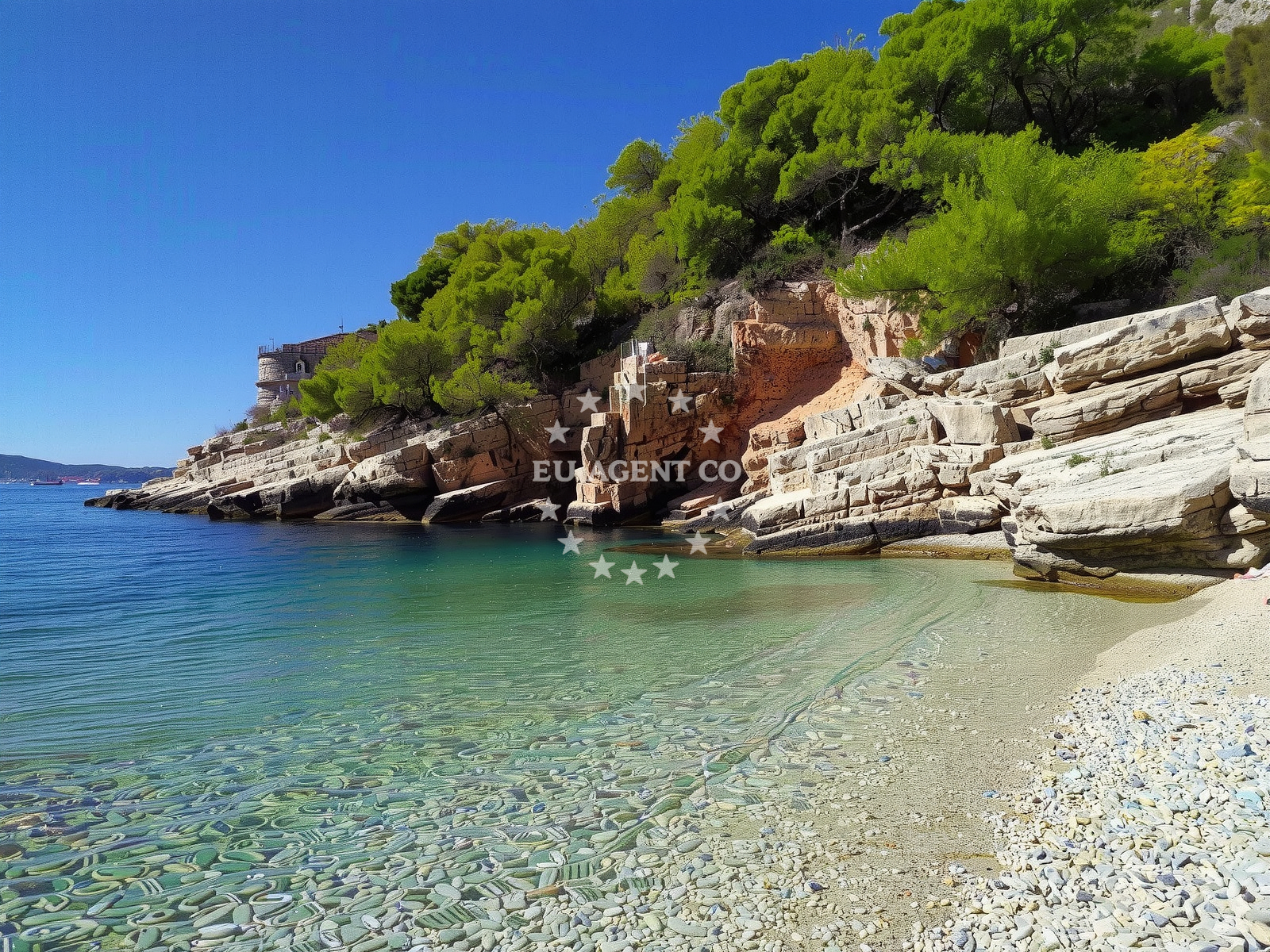 Sea and coastal view of Pritiscina beach in Riva sv. Mikule 7, Komiža