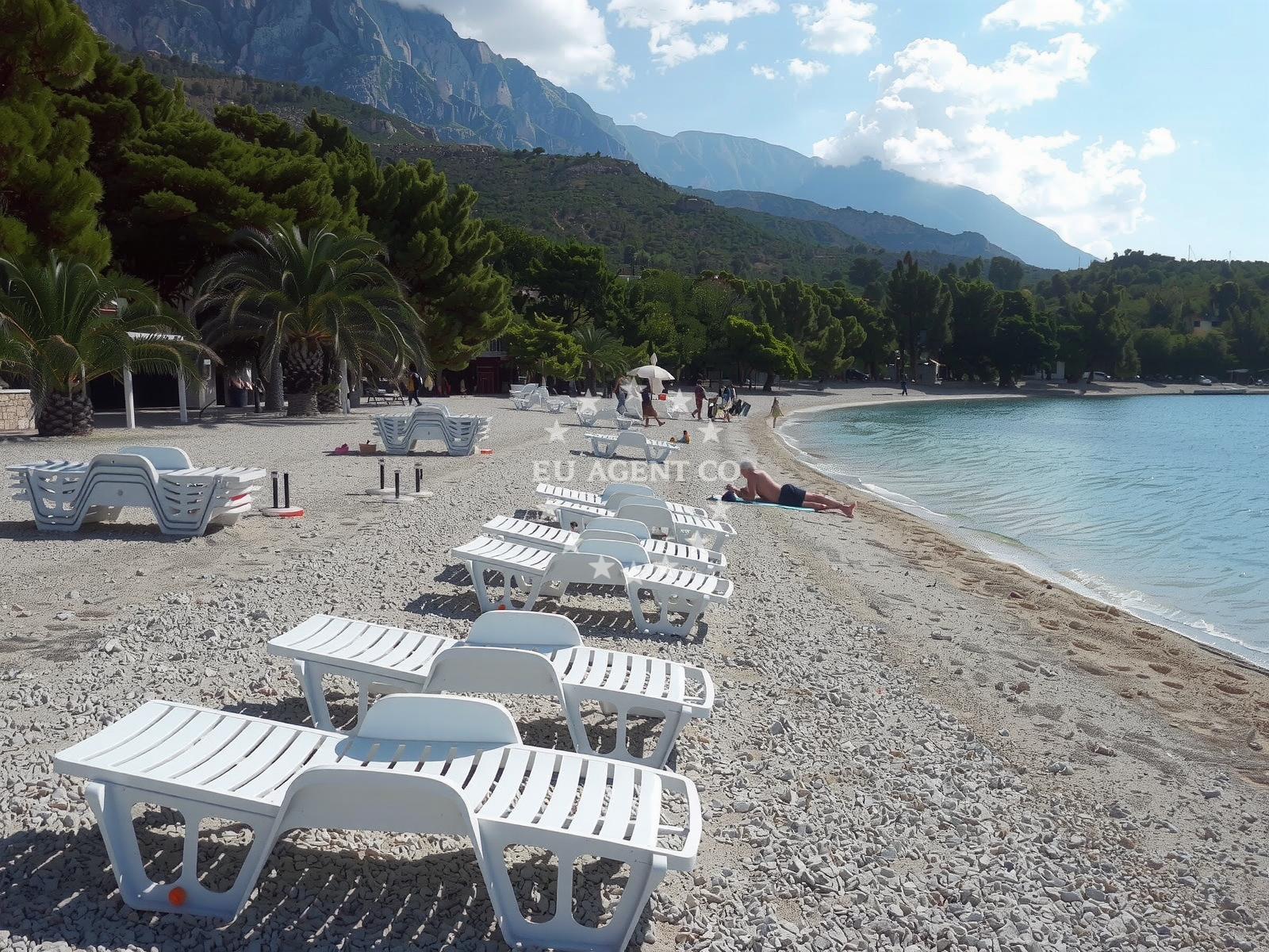 Shoreline and swimming area at Promajna beach in Puntin 19, Promajna