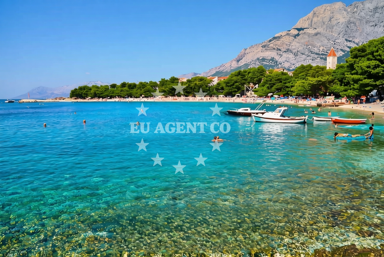 Beach facilities and surroundings at Promajna, Promajna Beach in Promajna