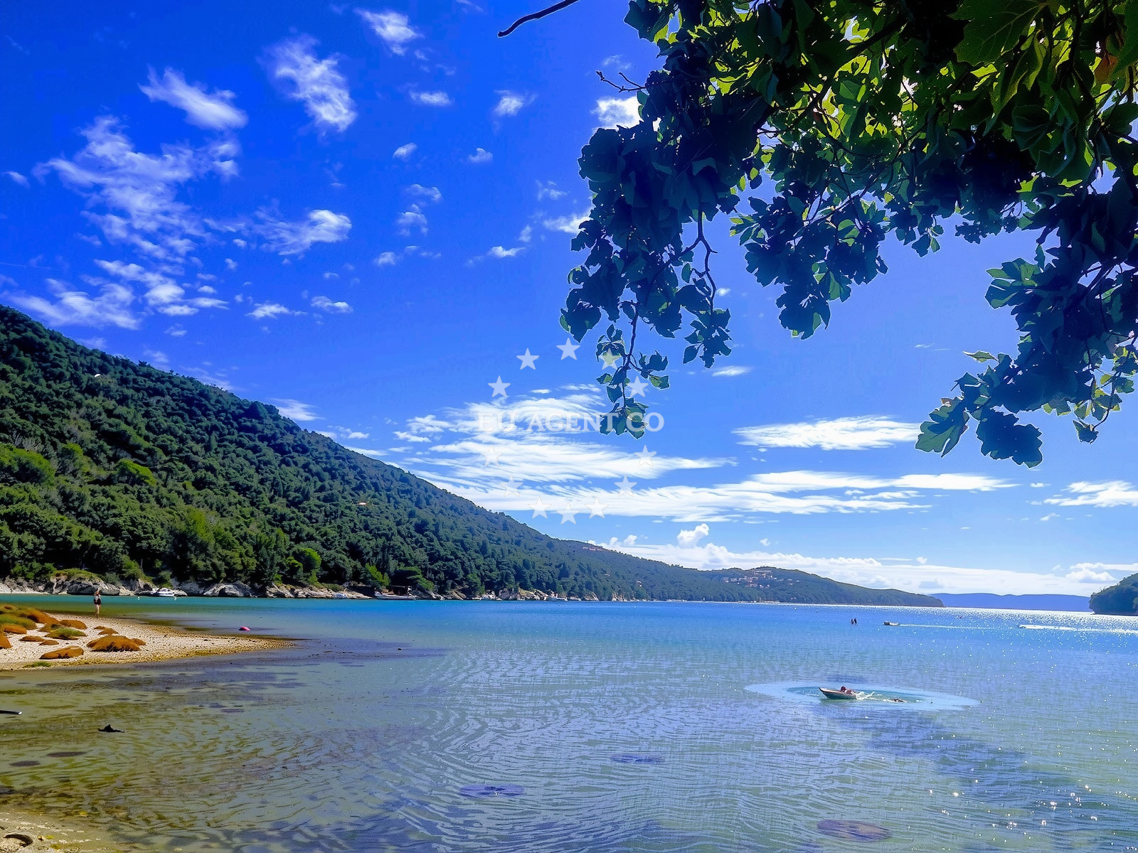 Additional view of Prtlog beach in Gondolići 20a, Labin