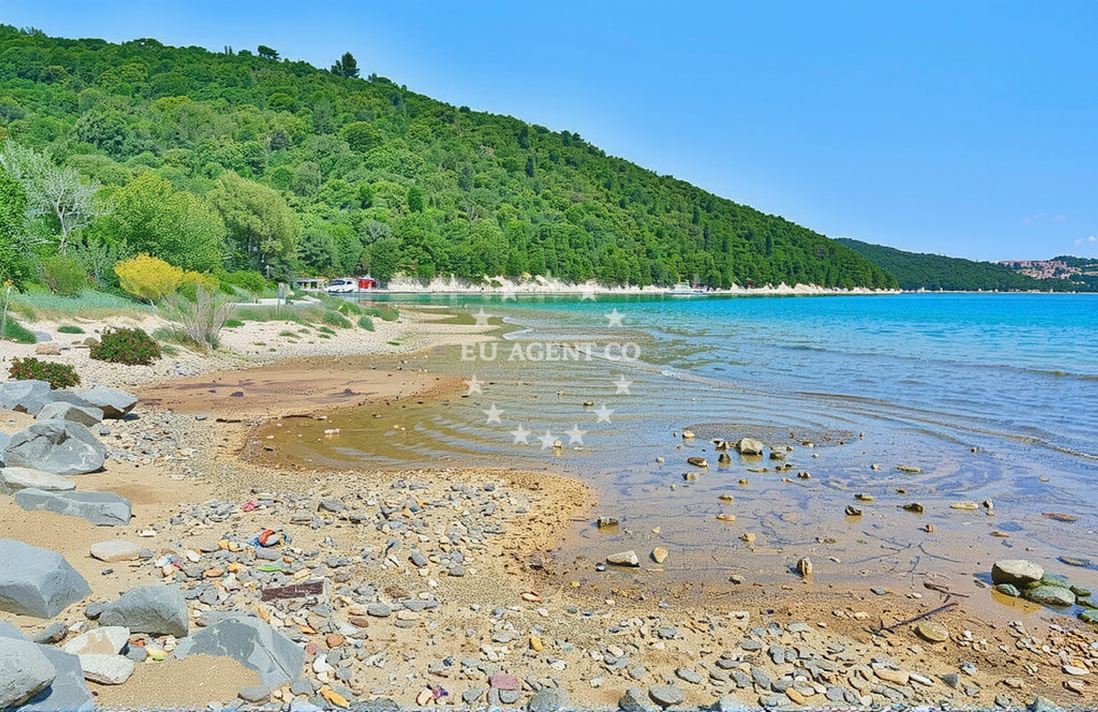 Additional view of Prtlog beach in Gondolići 20a, Labin
