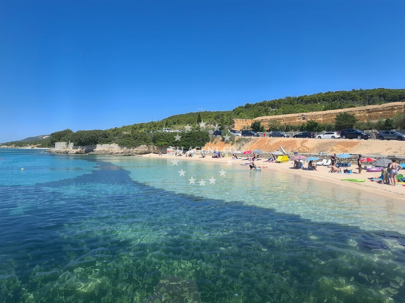 Shoreline and swimming area at Pudarica beach in 574 Barbat, Rab