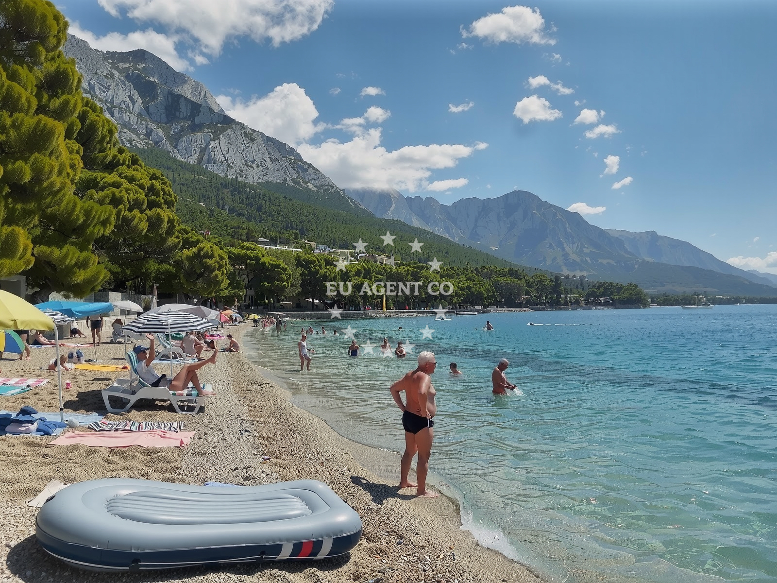 Overview of Punta Rata beach in Podraće 1, Brela