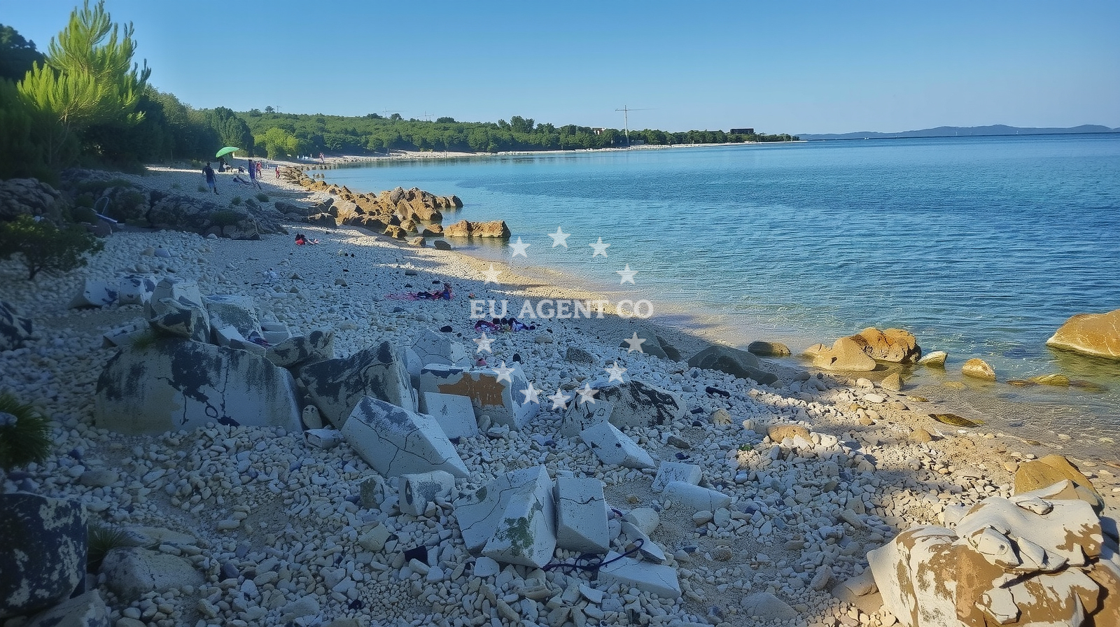 Shoreline and swimming area at Punta Skala beach in Ulica I, 5i, Petrcane