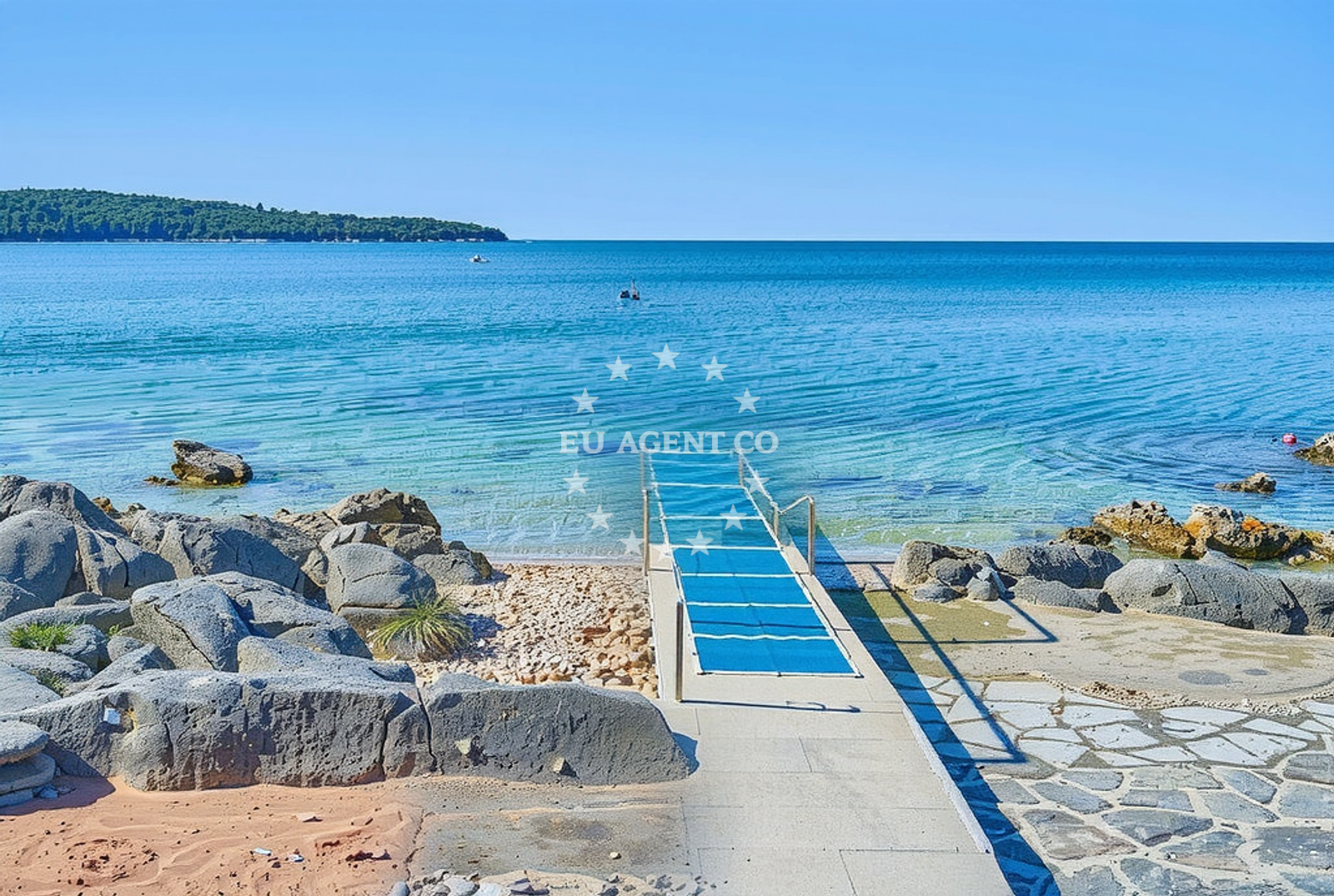 Shoreline and swimming area at Punta Trole, Vrsar Beach in Punta Trole