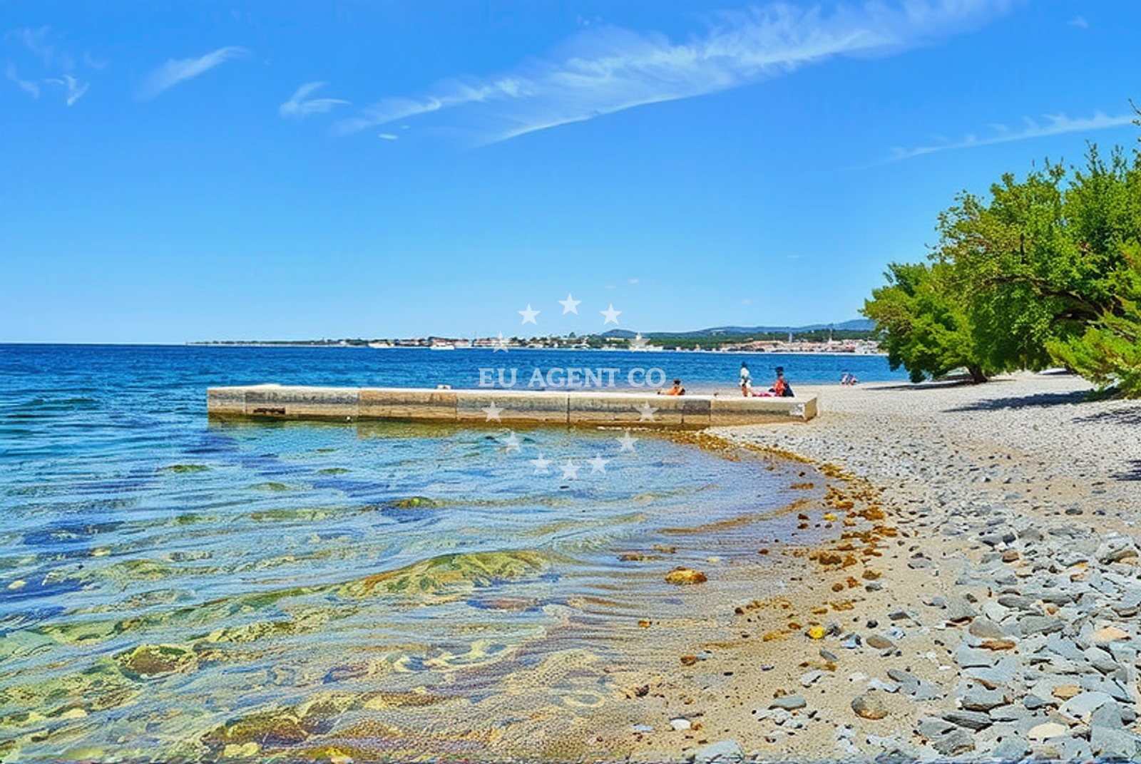 Shoreline and swimming area at Puntamika zapad, Zadar Beach in Puntamika zapad
