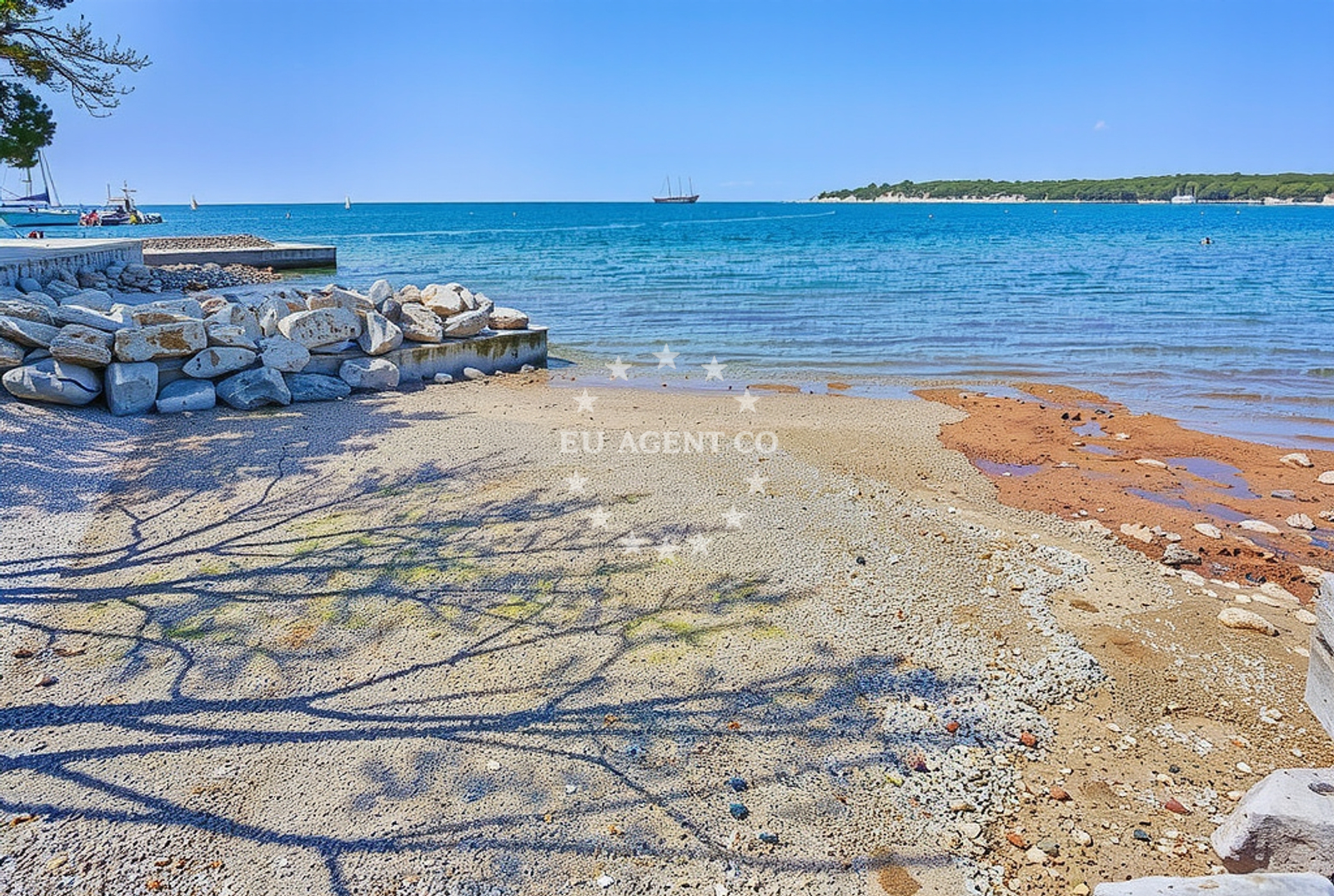 Additional view of Puntica beach in Grgeti 1A, Funtana