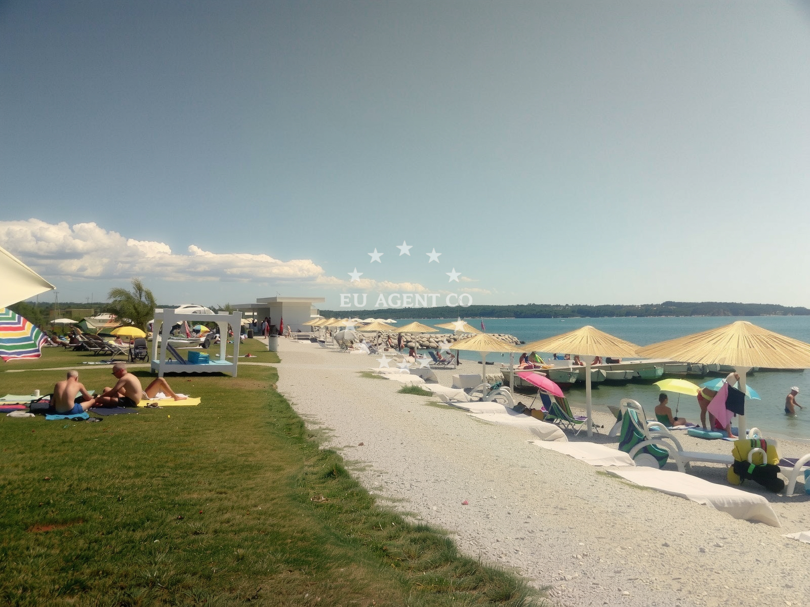 Additional view of Punto Mare beach