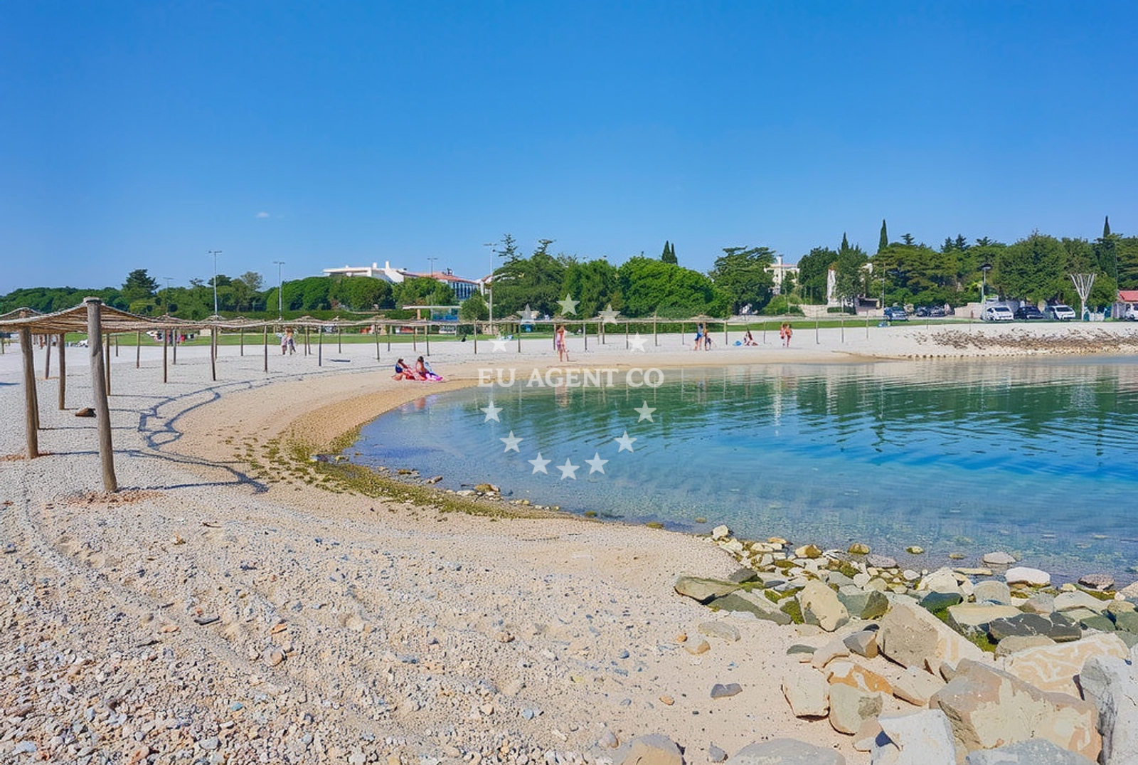 Additional view of Punto Mare beach