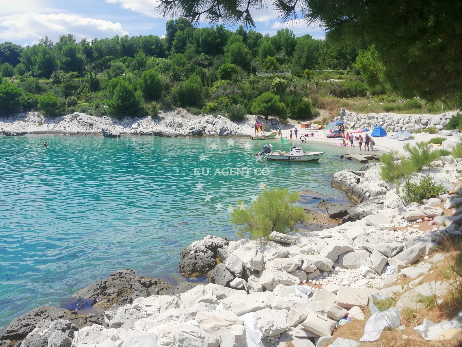 Shoreline and swimming area at Put Tatinje beach in Rastica X 8, Trogir