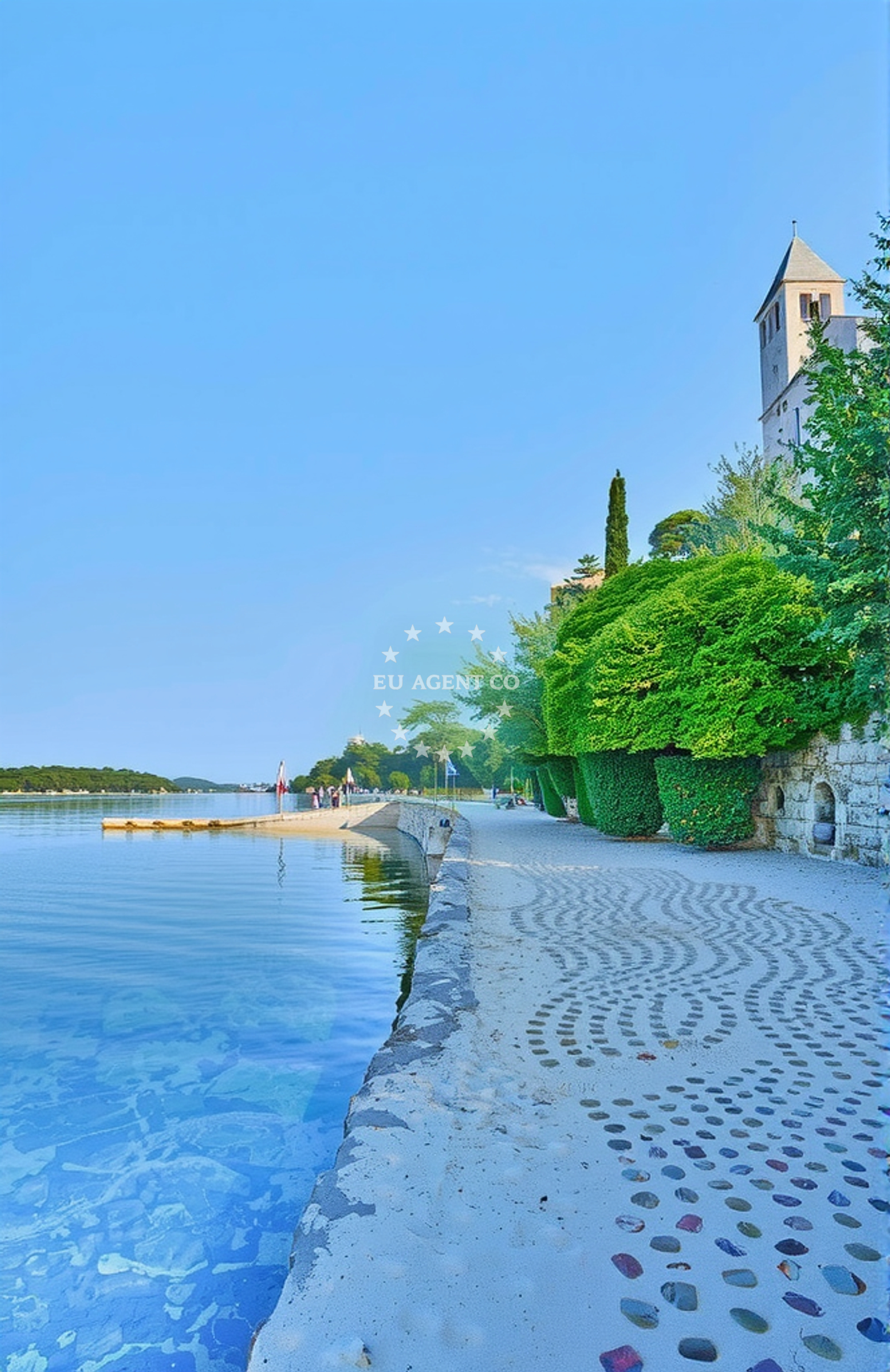 Shoreline and swimming area at Rab (Rab): beaches and coves (2) in Rab (Rab)