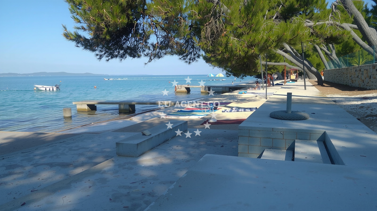 Shoreline and swimming area at Radman beach in Punta Radman 2/o, Petrcane