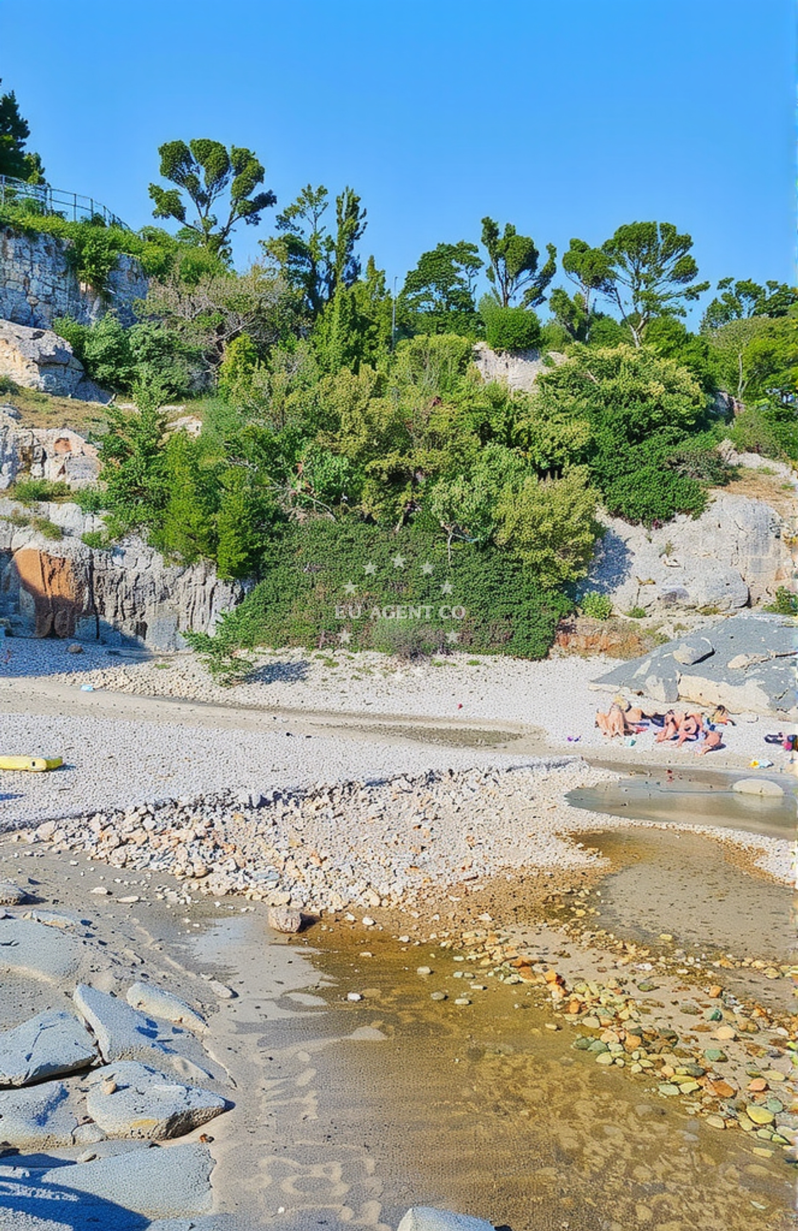 Shoreline and swimming area at Rakalj: beaches and coves (2) in Rakalj