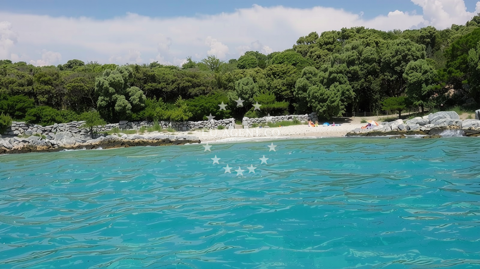 Additional view of Raphael beach in Samorašnji 98, Škuncini stani, Novalja