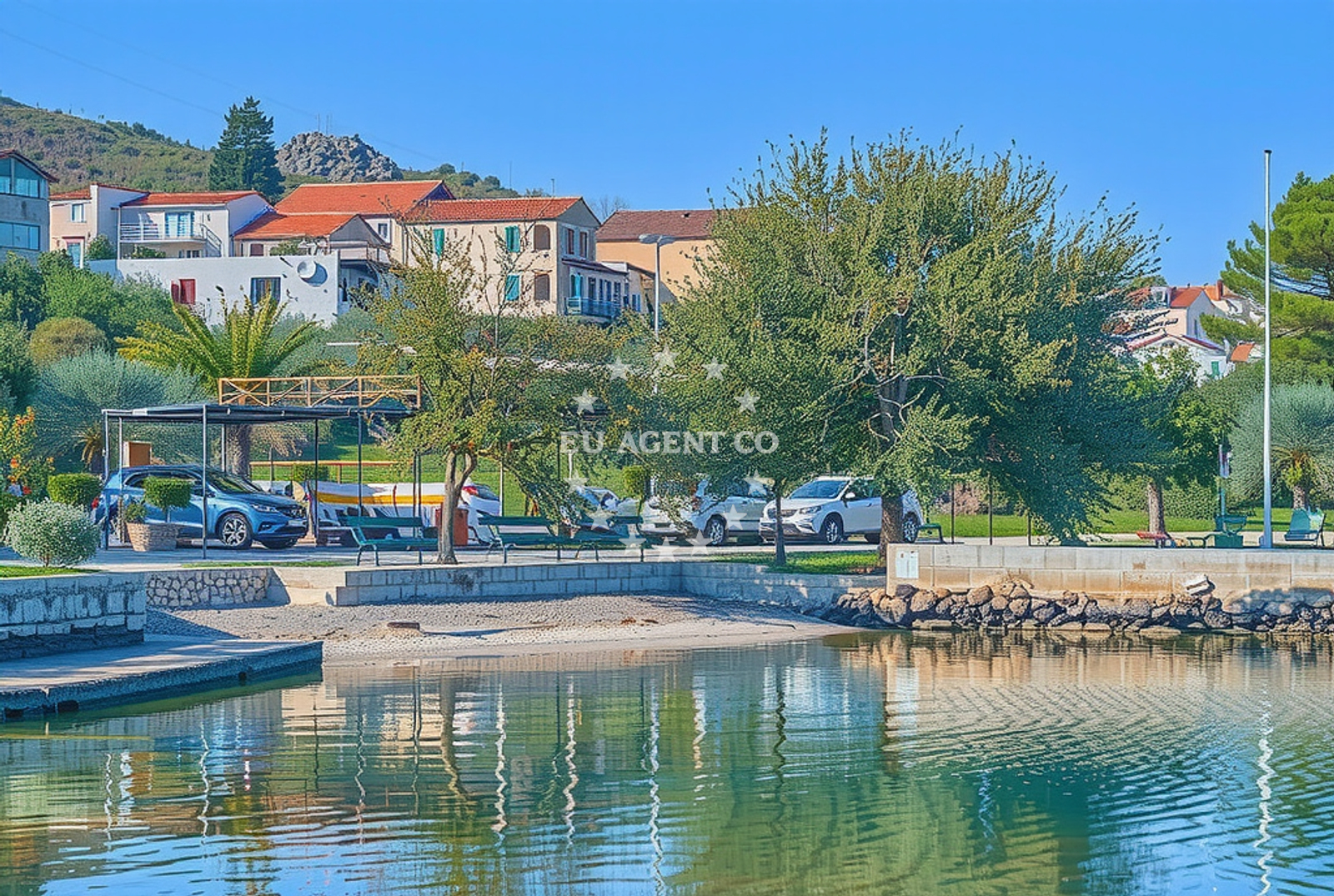 Shoreline and swimming area at Raslina: beaches and coves (6) in Raslina