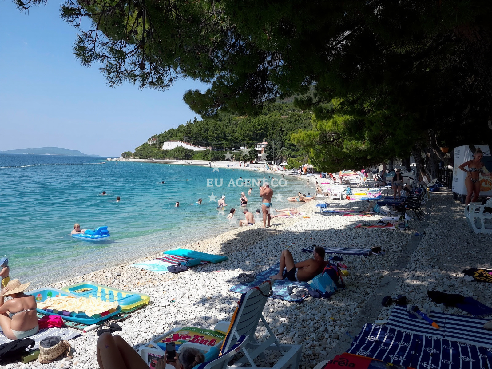 Shoreline and swimming area at Ravanje beach in A. K. Miošića 3, Podaca