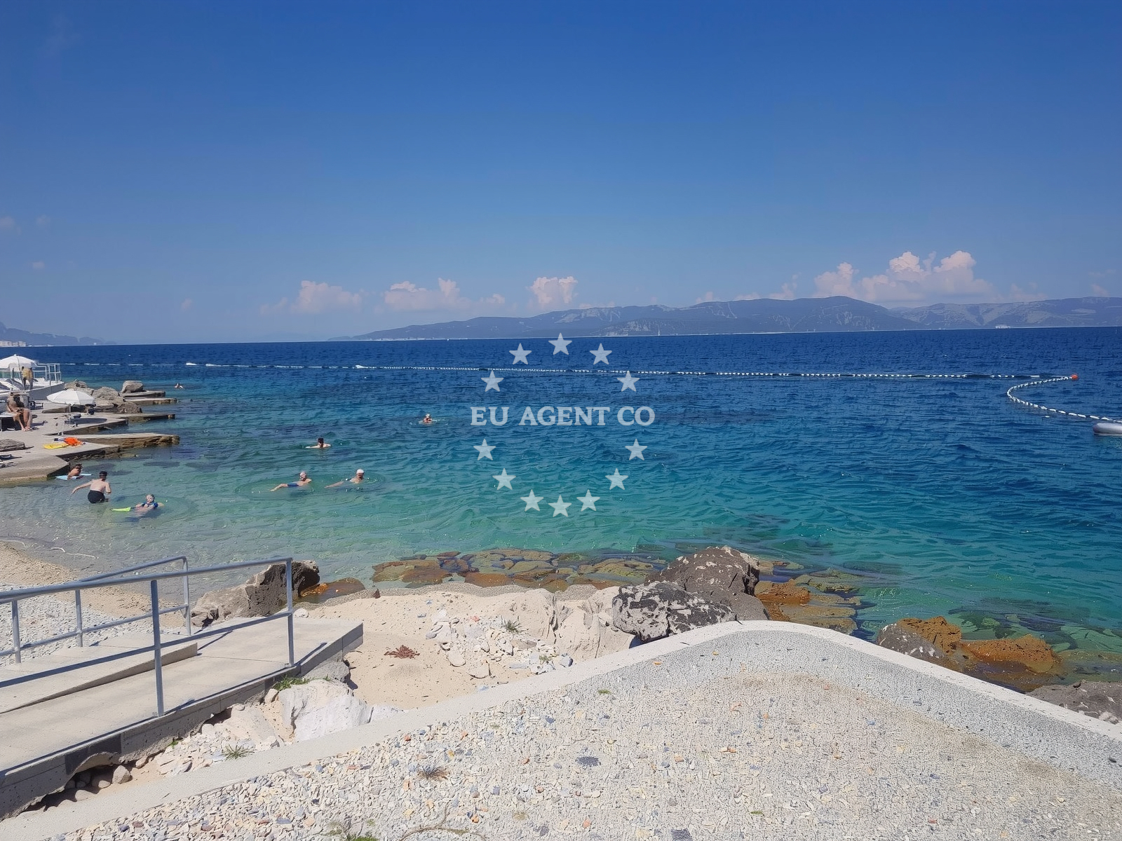 Sea and coastal view of Ravni beach in Ravni 142, Ravni