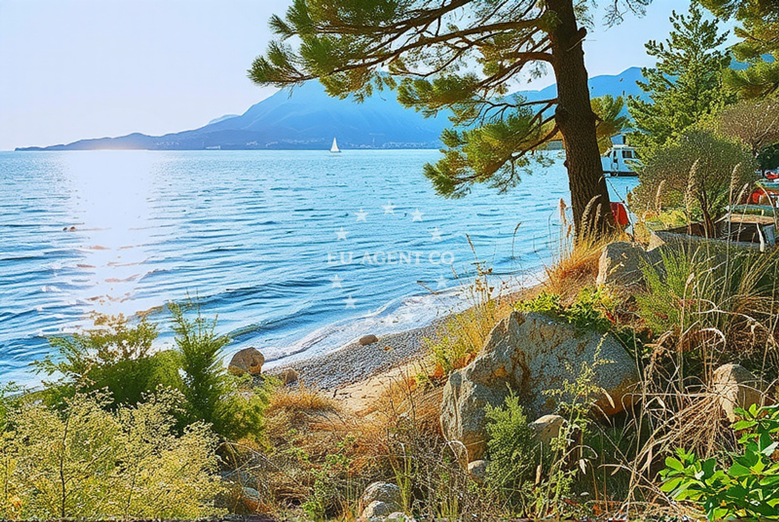 Shoreline and swimming area at Ravnice sjever, Omiš Beach in Ravnice sjever