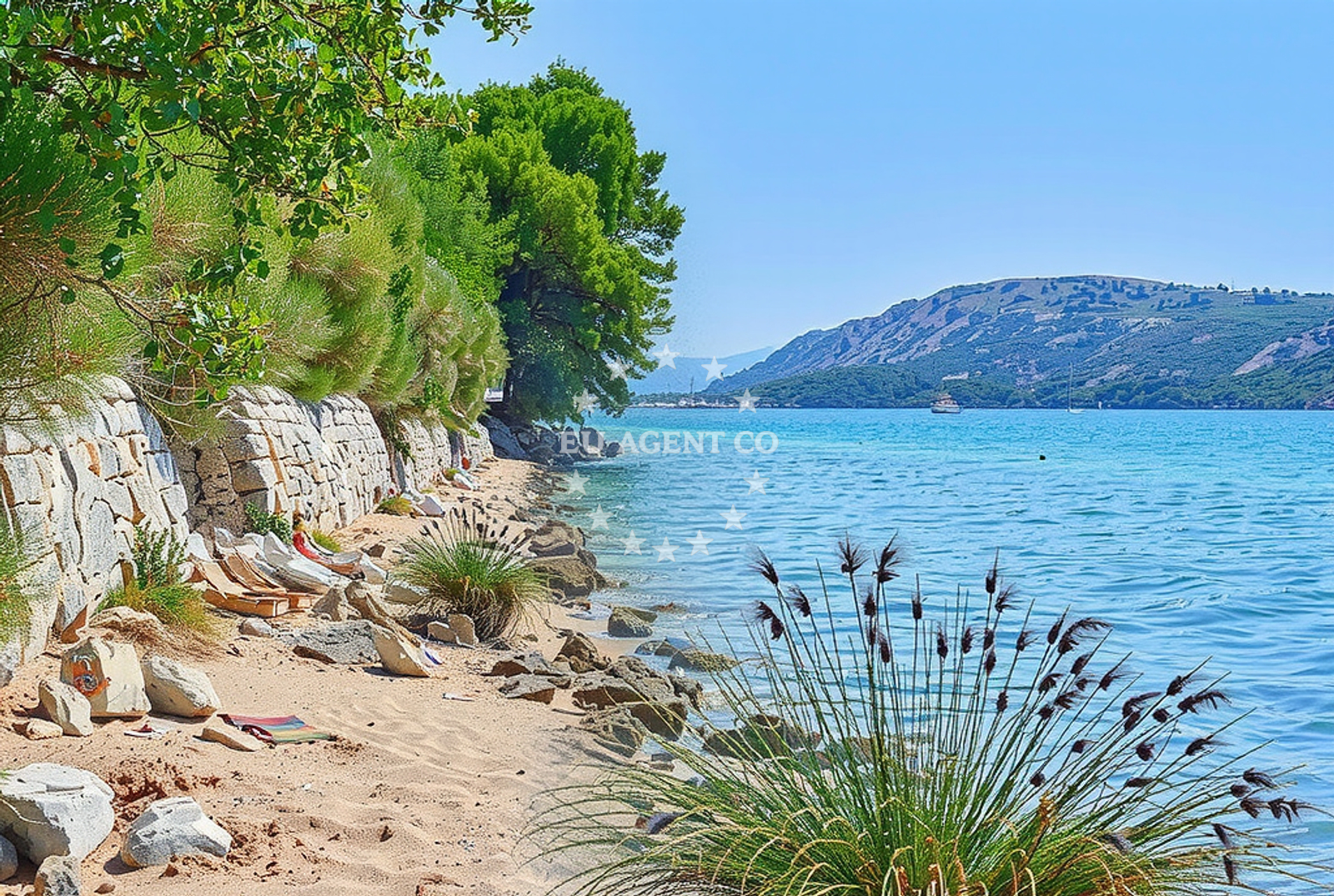 Beach facilities and surroundings at Ravnice zapad, Barbat na Rabu (Rab) Beach in Ravnice zapad