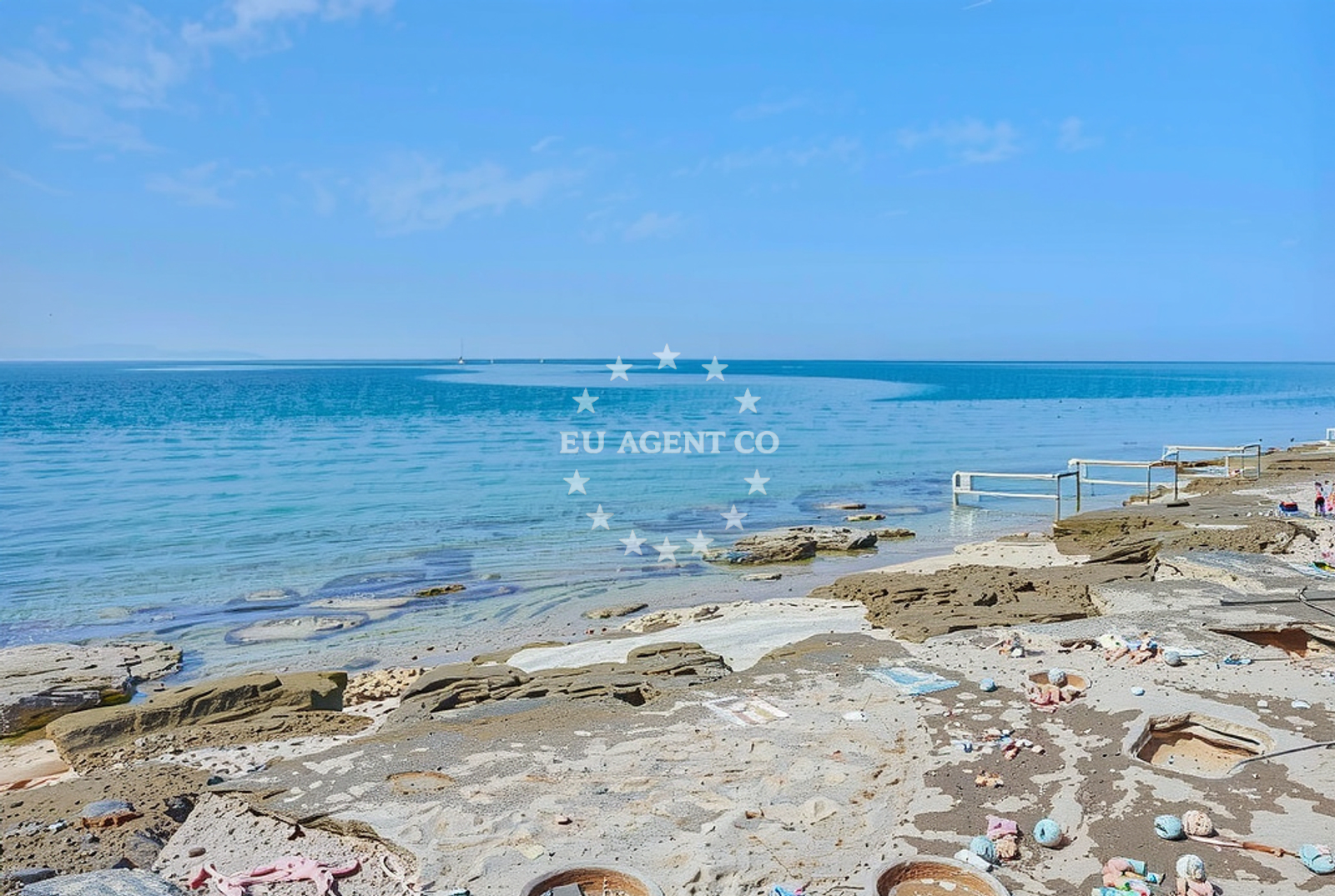 Beach facilities and surroundings at Razba, Vabriga Beach in Razba