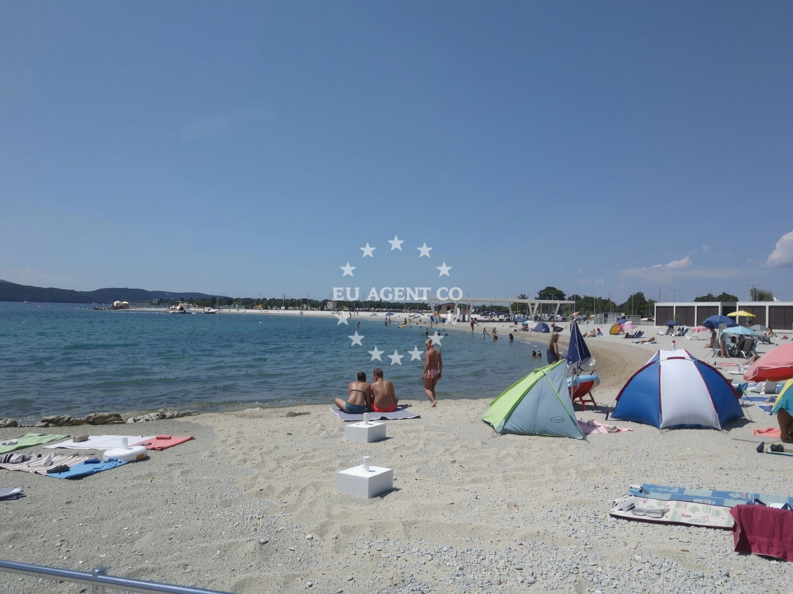 Overview of Rezaliste beach in Ul. Kamenita 2, Brodarica