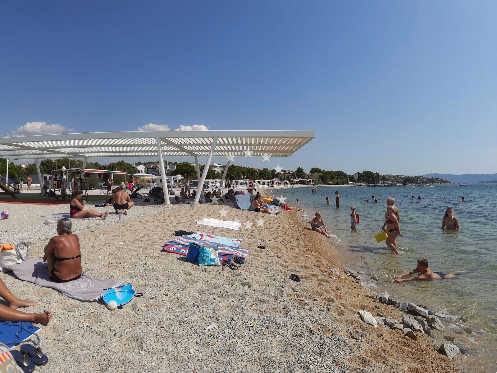 Beach facilities and surroundings at Rezaliste beach in Ul. Kamenita 2, Brodarica
