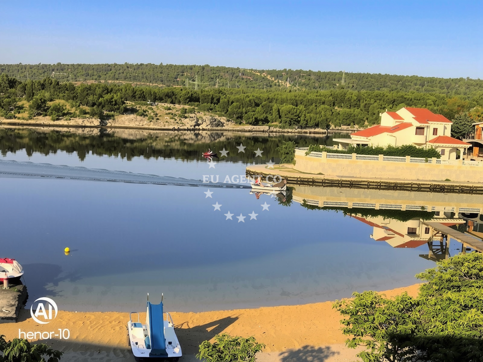 Beach facilities and surroundings at Ribnica beach in Vozarica 127, Kruševo